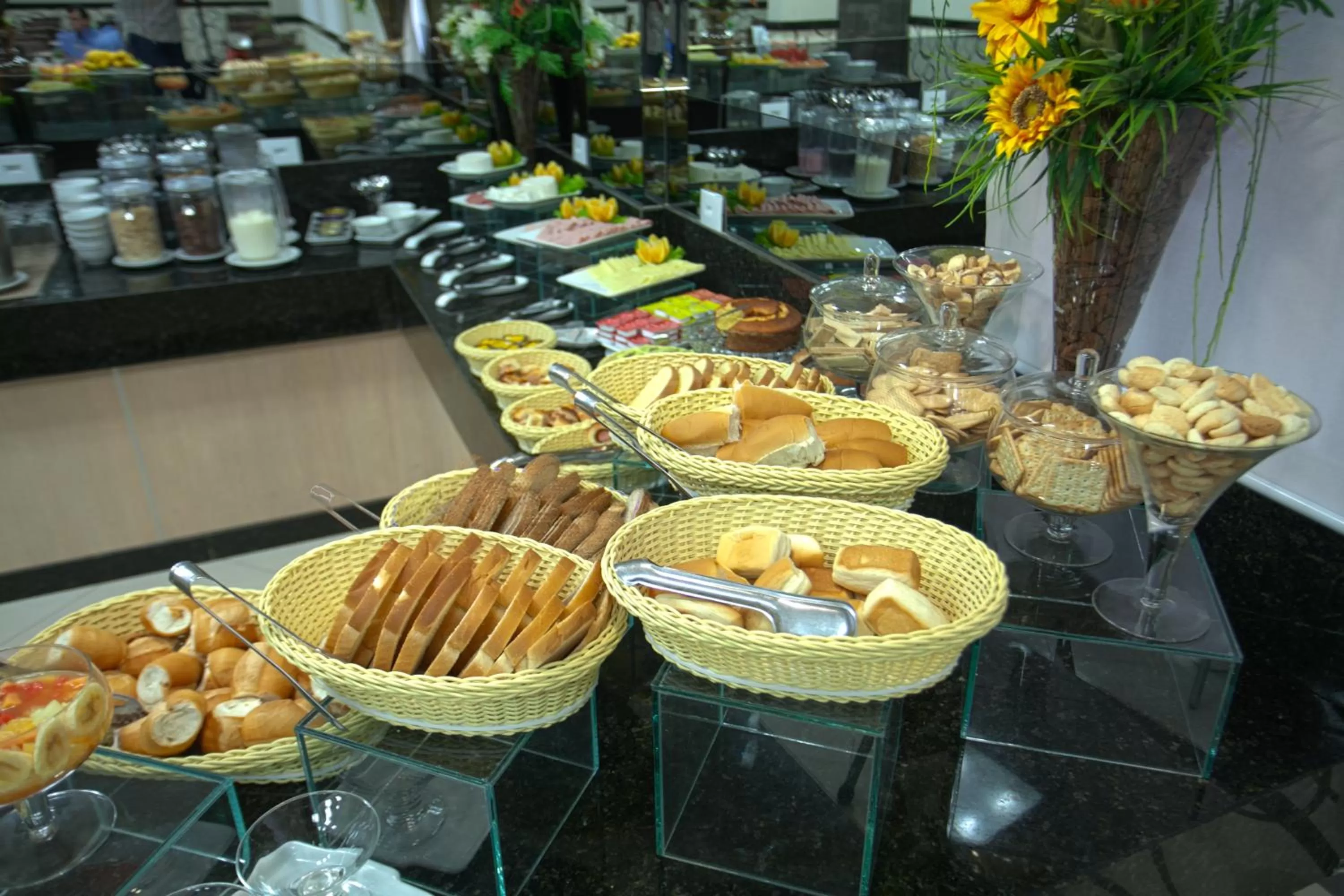 Food in Skala Traveling Hotel