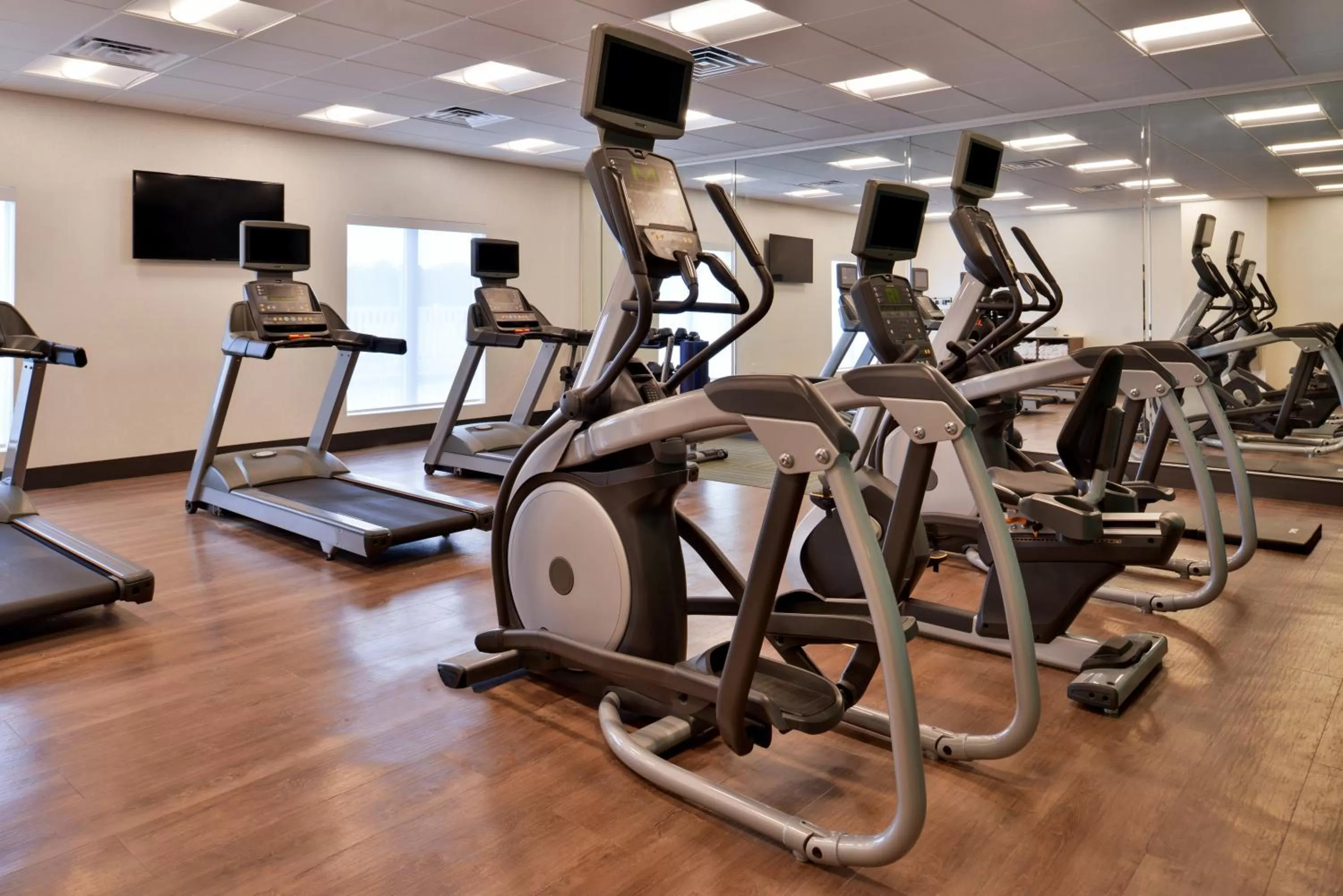 Fitness centre/facilities in Holiday Inn Express Melbourne West by IHG