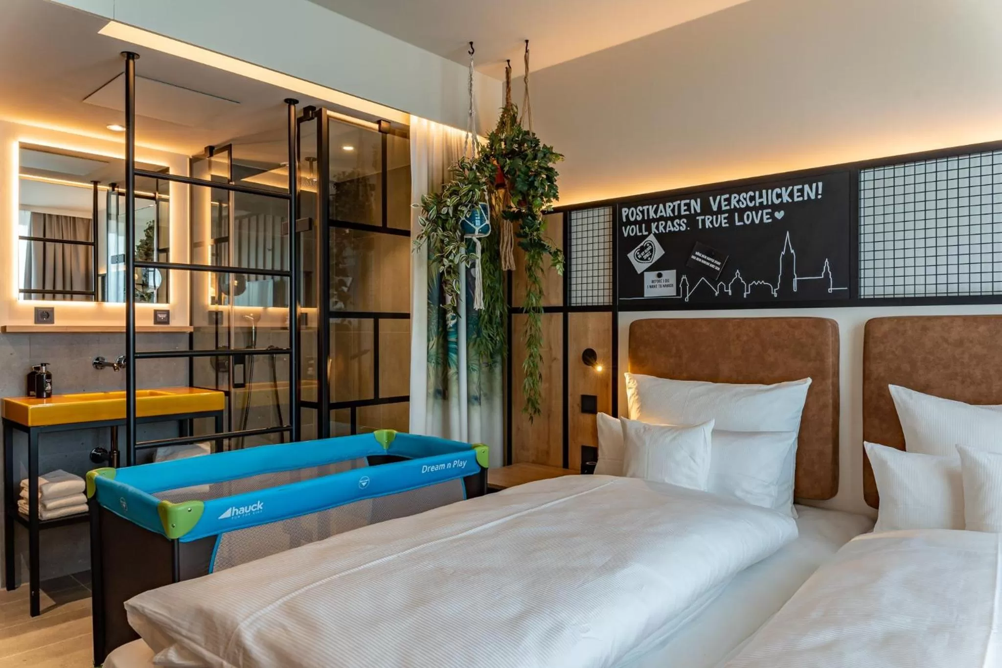 Bed in Me and All Hotel Ulm, by Hyatt