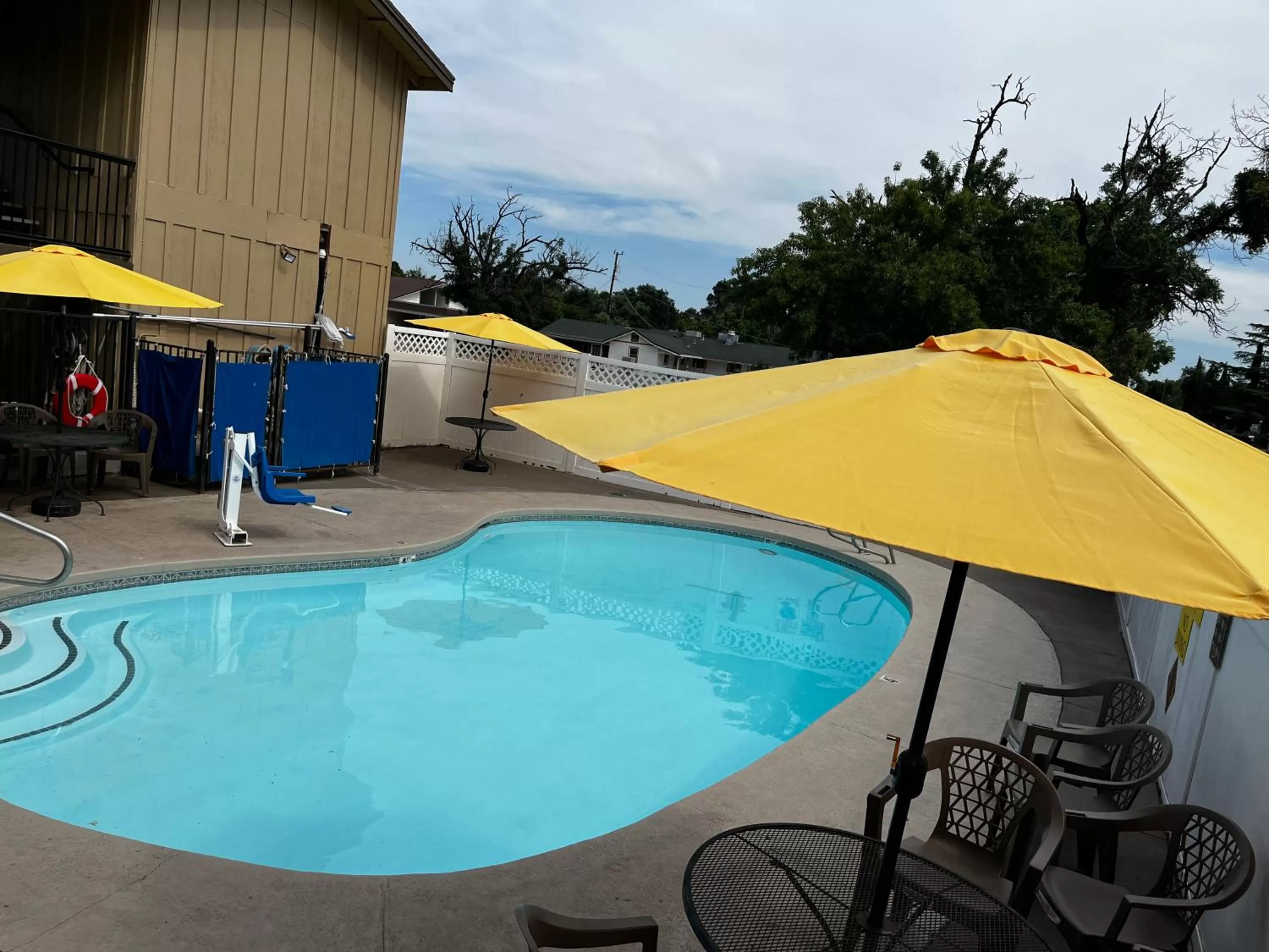 Swimming pool in Super 8 by Wyndham Red Bluff