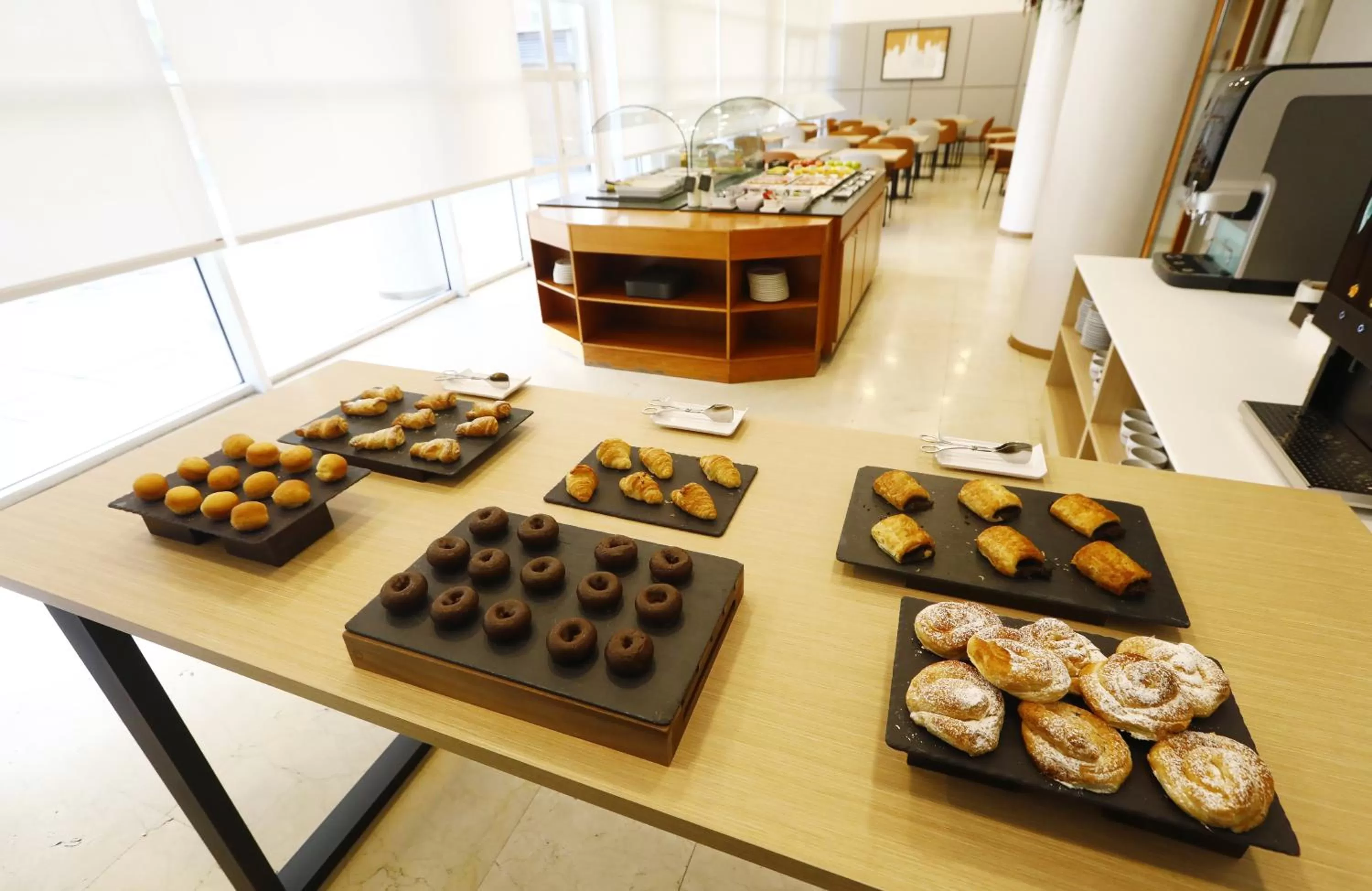 Breakfast in Travelodge Madrid Coslada Aeropuerto