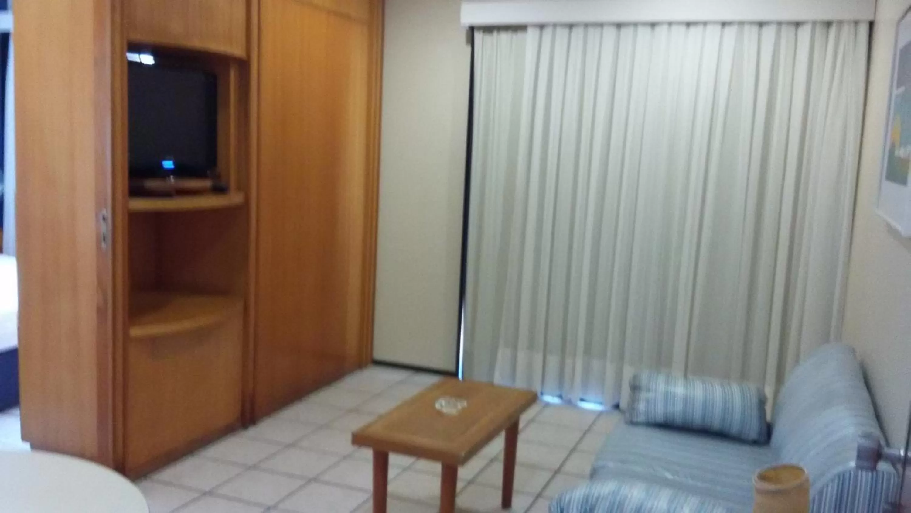 Property building, TV/Entertainment Center in Classic Residence Beira Mar