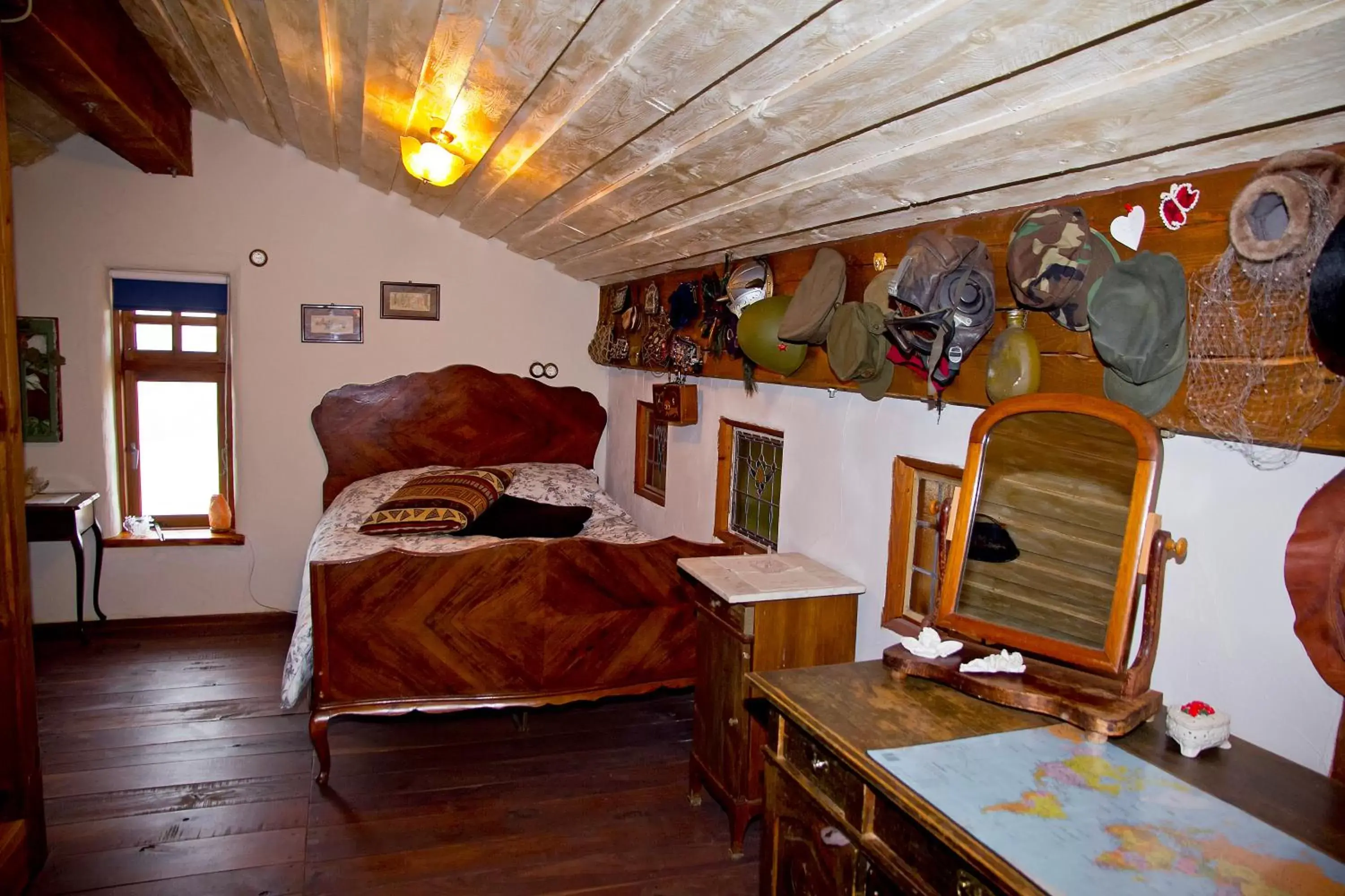 Quadruple Room with Shared Bathroom in Raven's Bed Quadruple Room with Shared Bathroom in Raven's Bed