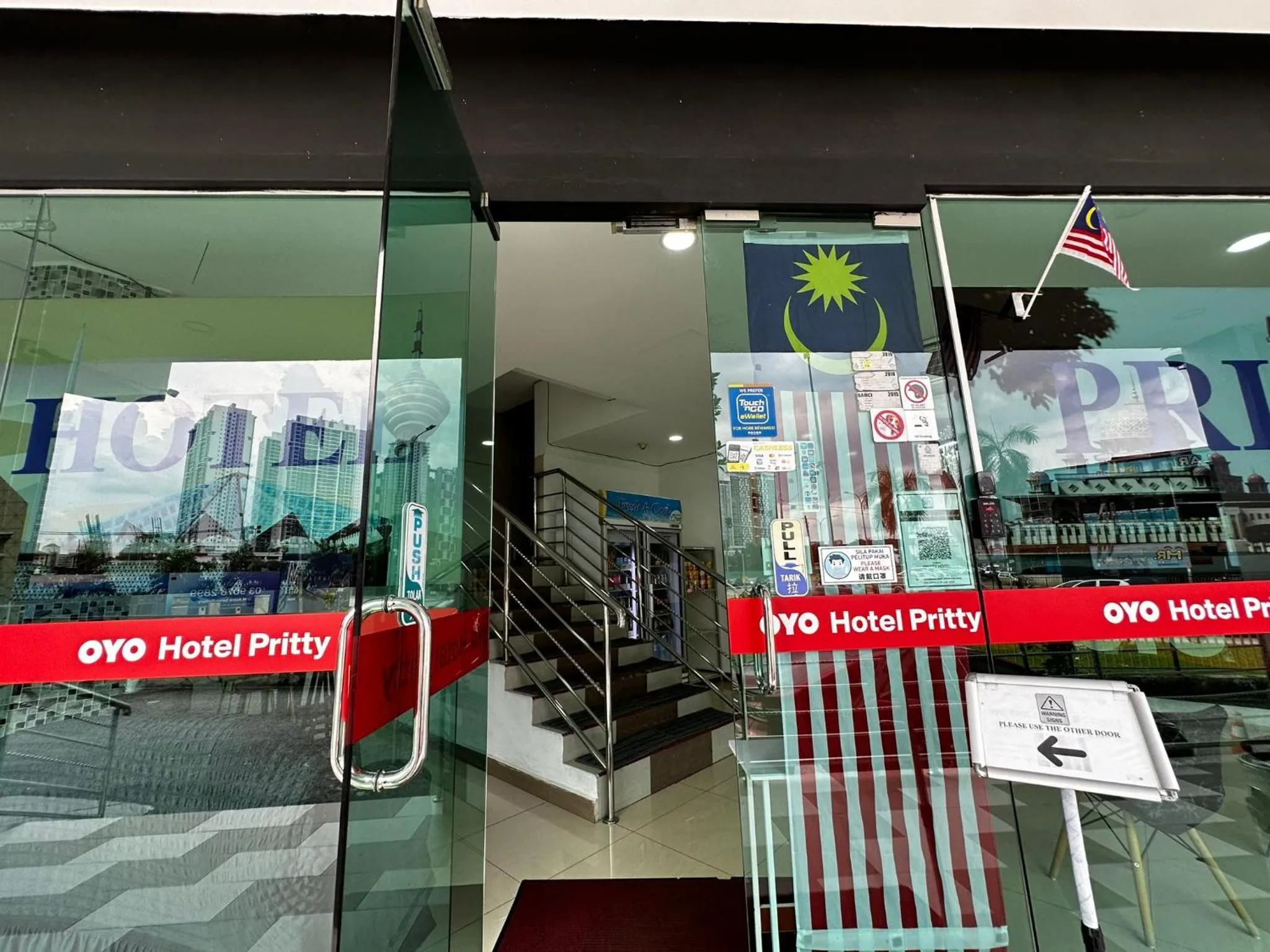 Facade/entrance in Hotel Pritty