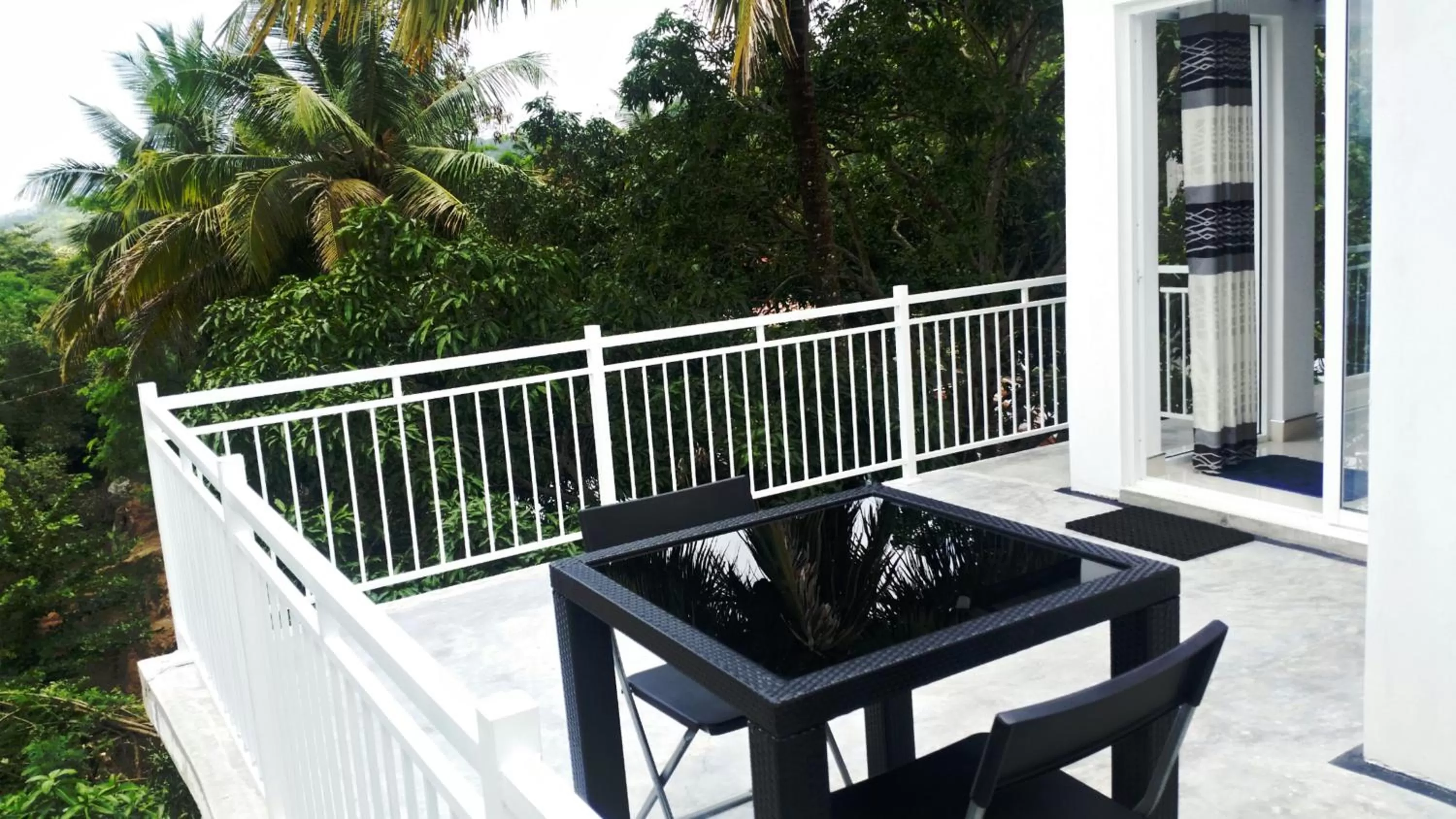 Balcony/Terrace in Mahaweli View Inn