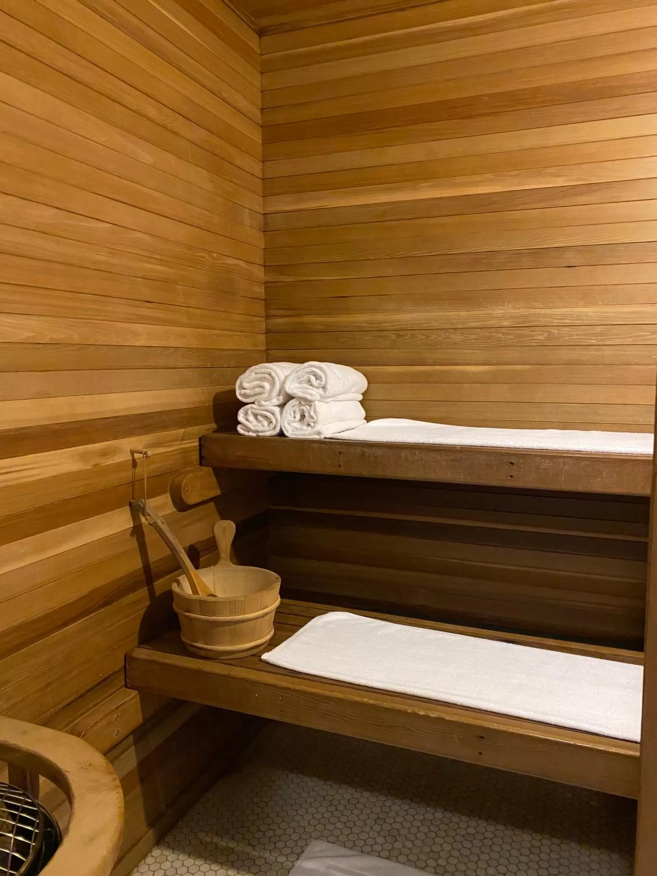Sauna in Kingston Hotel