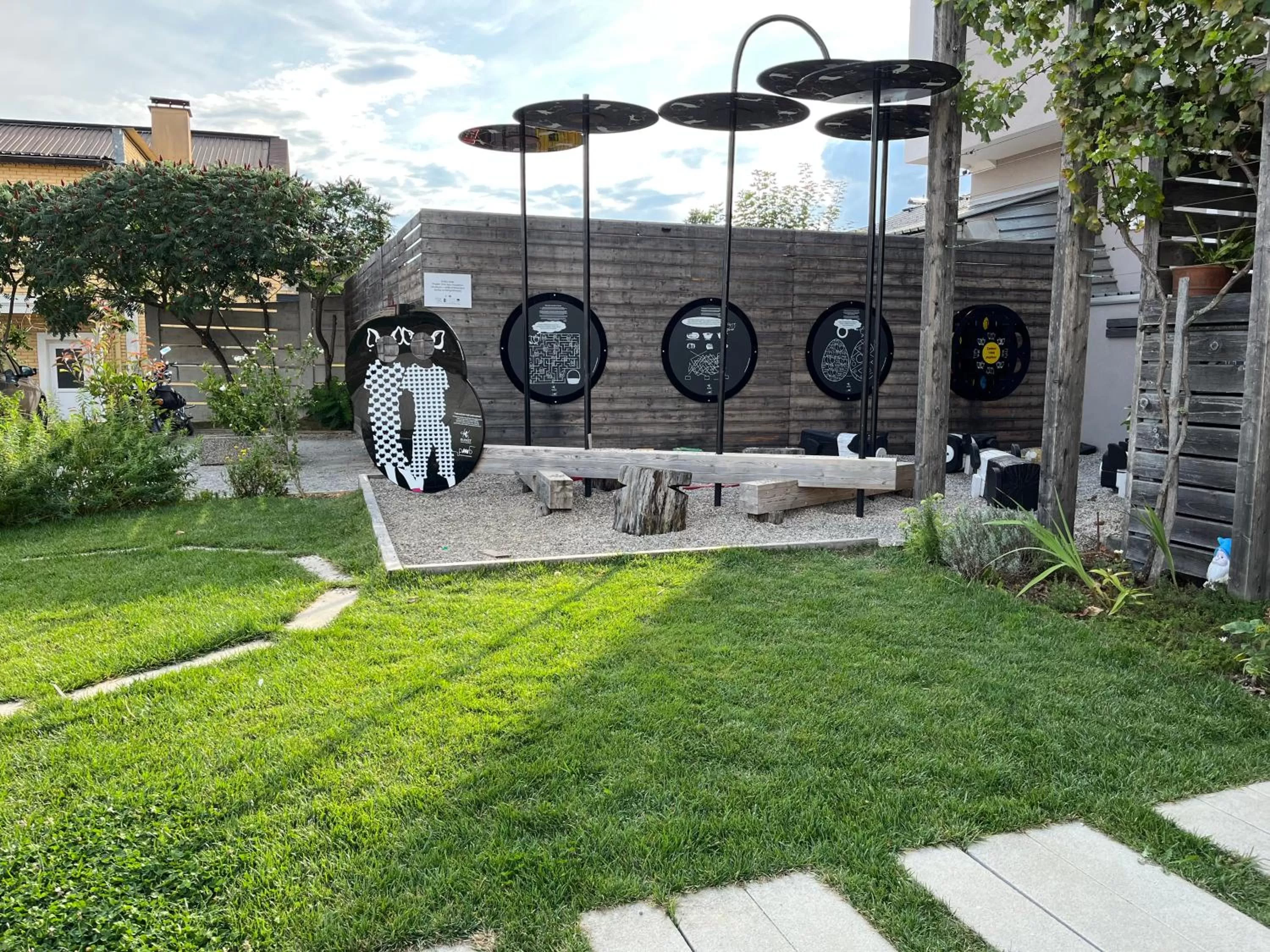 Restaurant/places to eat in Hotel Kunst