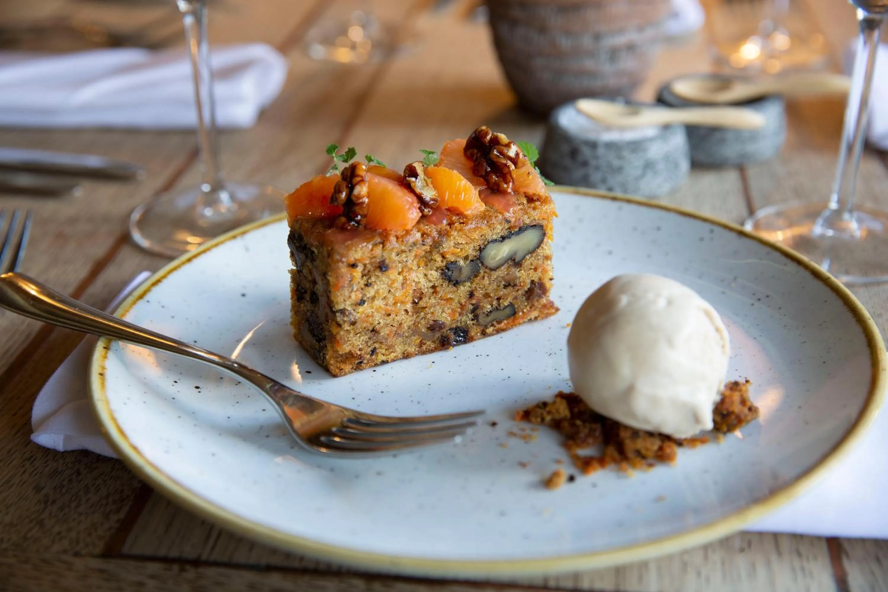 Food and drinks in The Holcombe