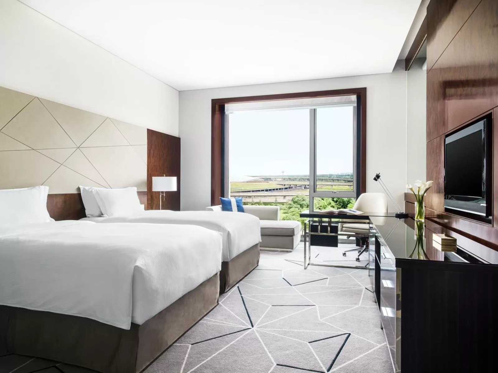 City view, Bed in Cordis, Beijing Capital Airport By Langham Hospitality Group
