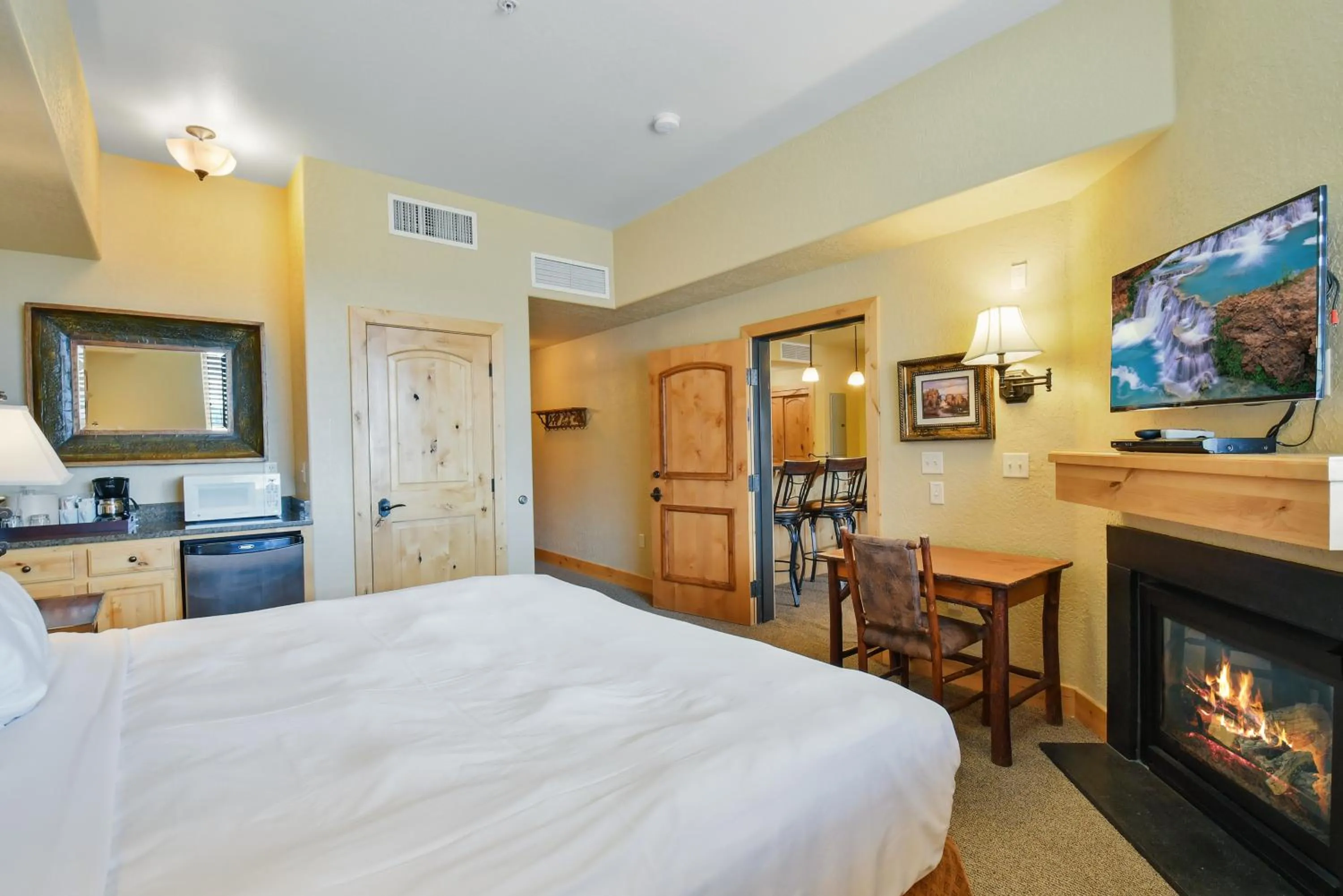 Bed in Silverado Lodge, Park City - Canyons Village by Vail Resorts