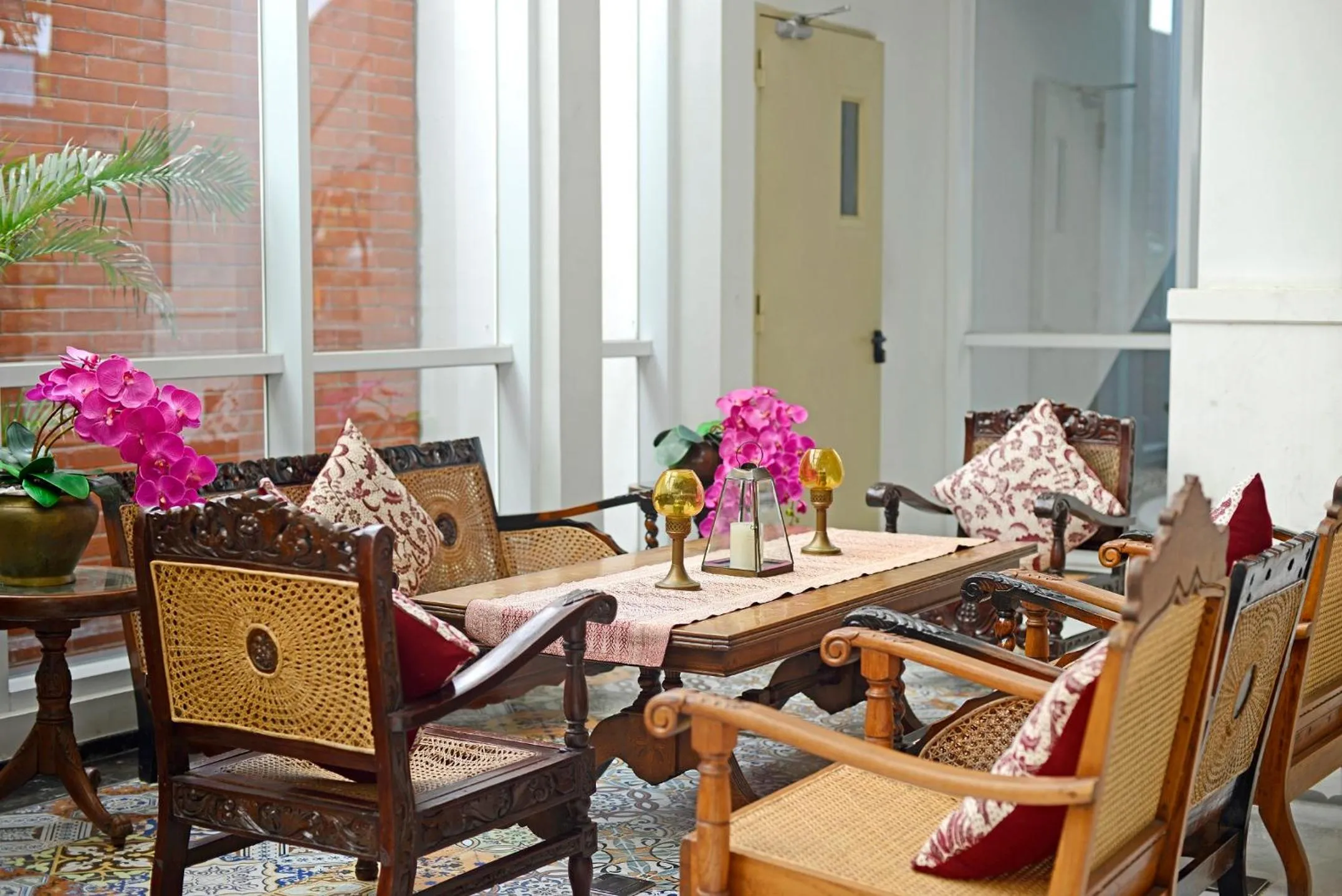 Lobby or reception in La Lisa Hotel Surabaya