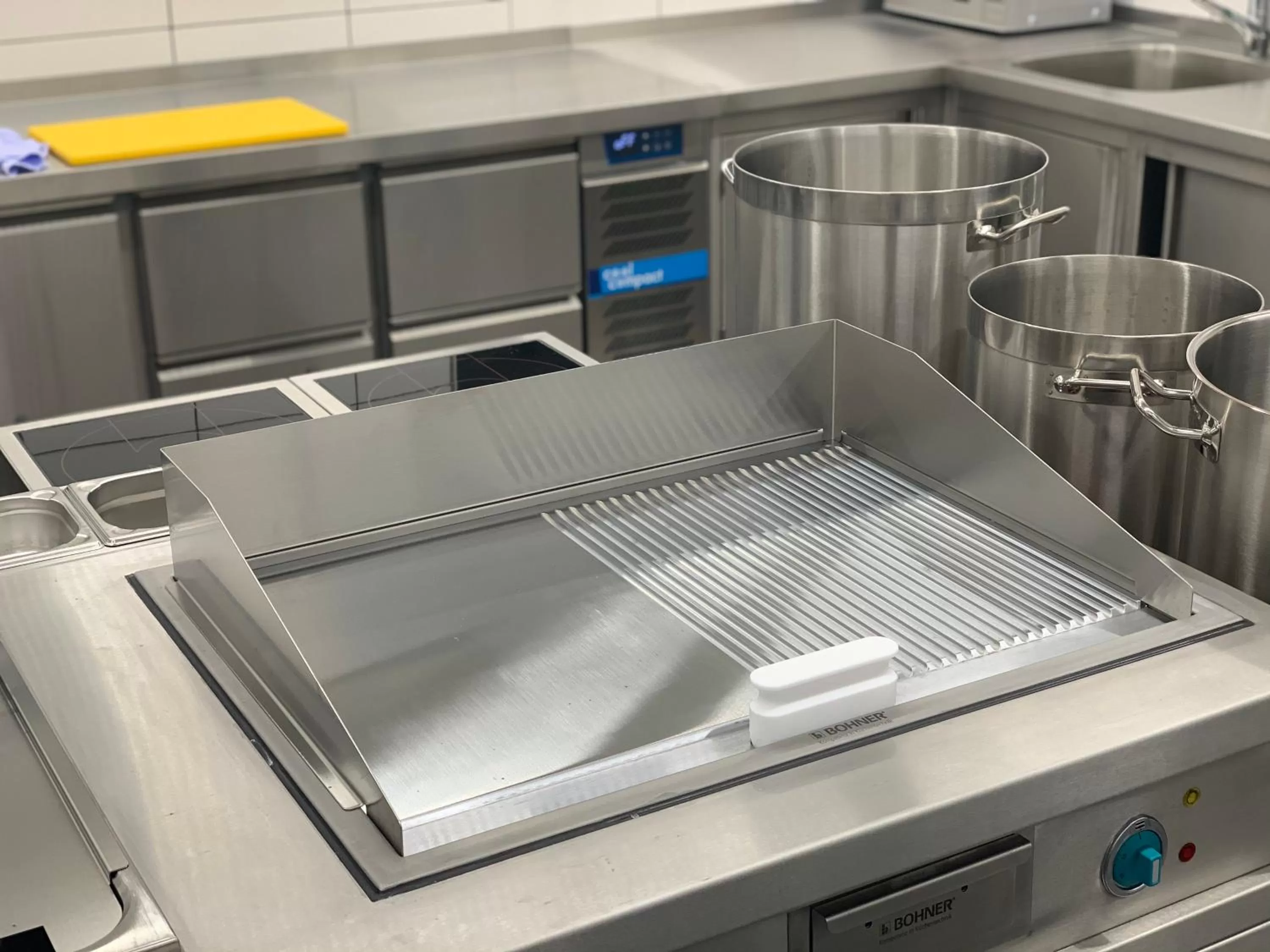 Restaurant/places to eat, Kitchen/Kitchenette in th Hotel Leipzig Messe