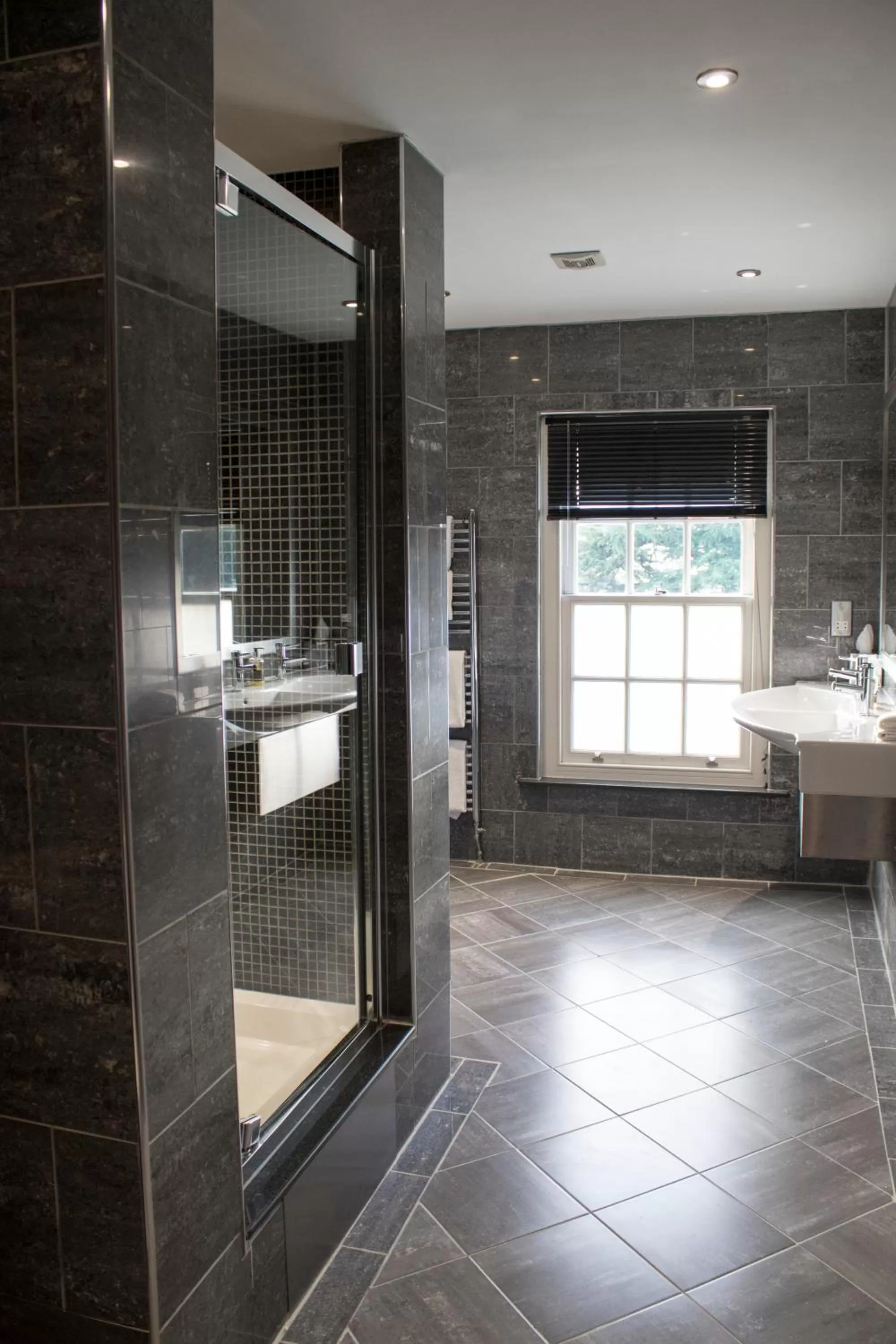 Bathroom in The Cawdor