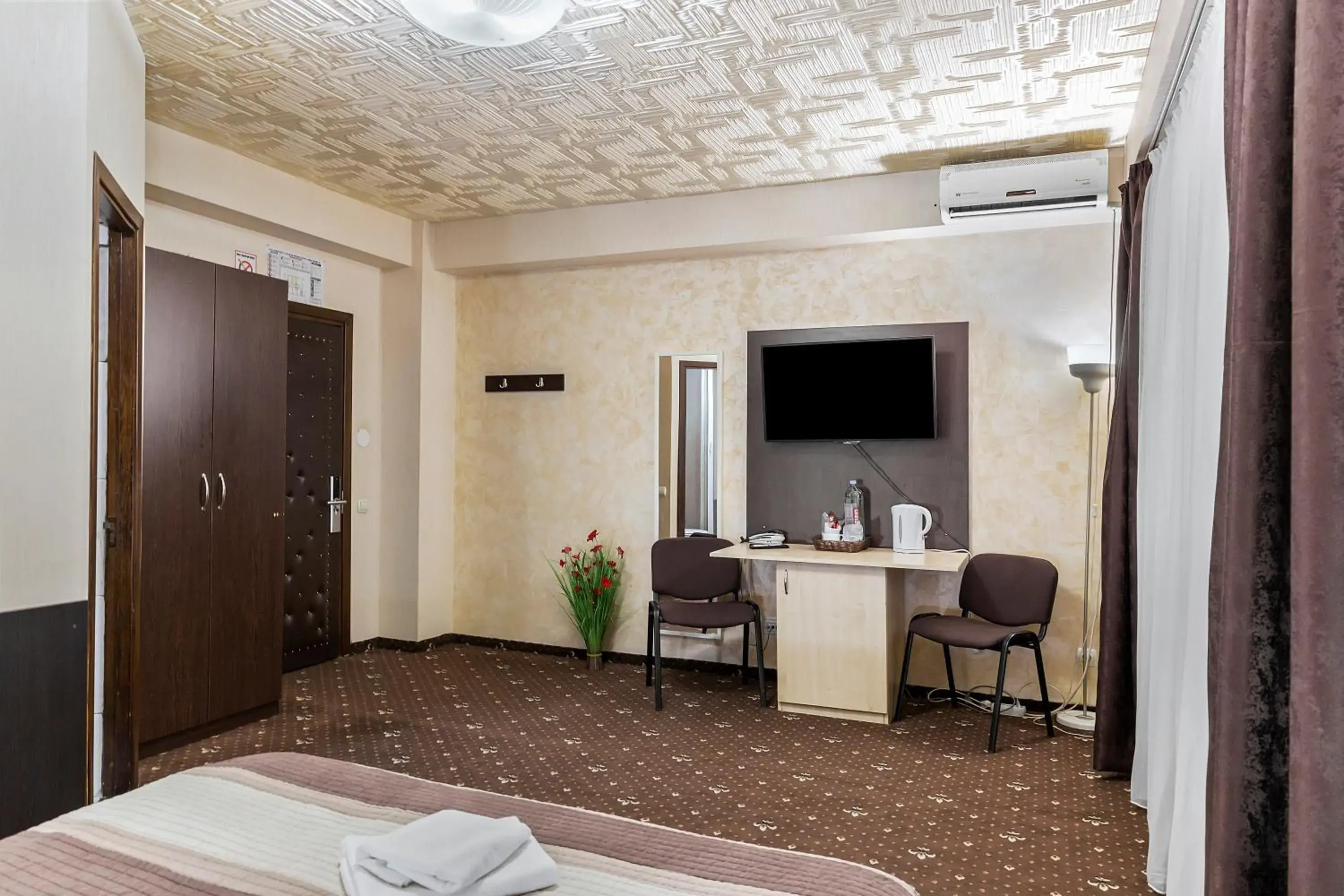Double Room in Hotel Charter Otopeni Double Room in Hotel Charter Otopeni