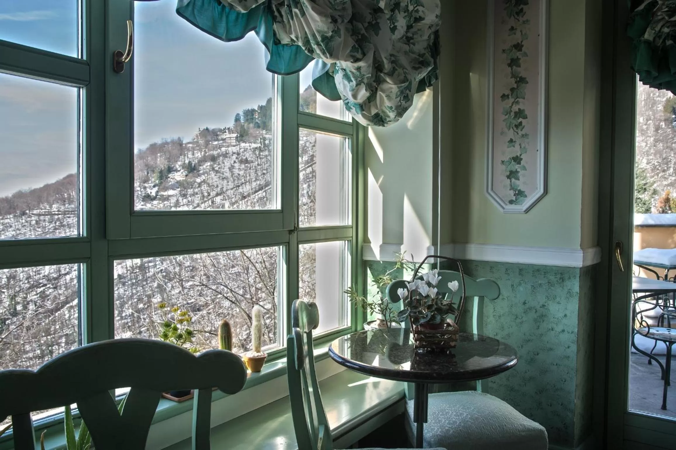 Restaurant/places to eat in Hotel Colonne