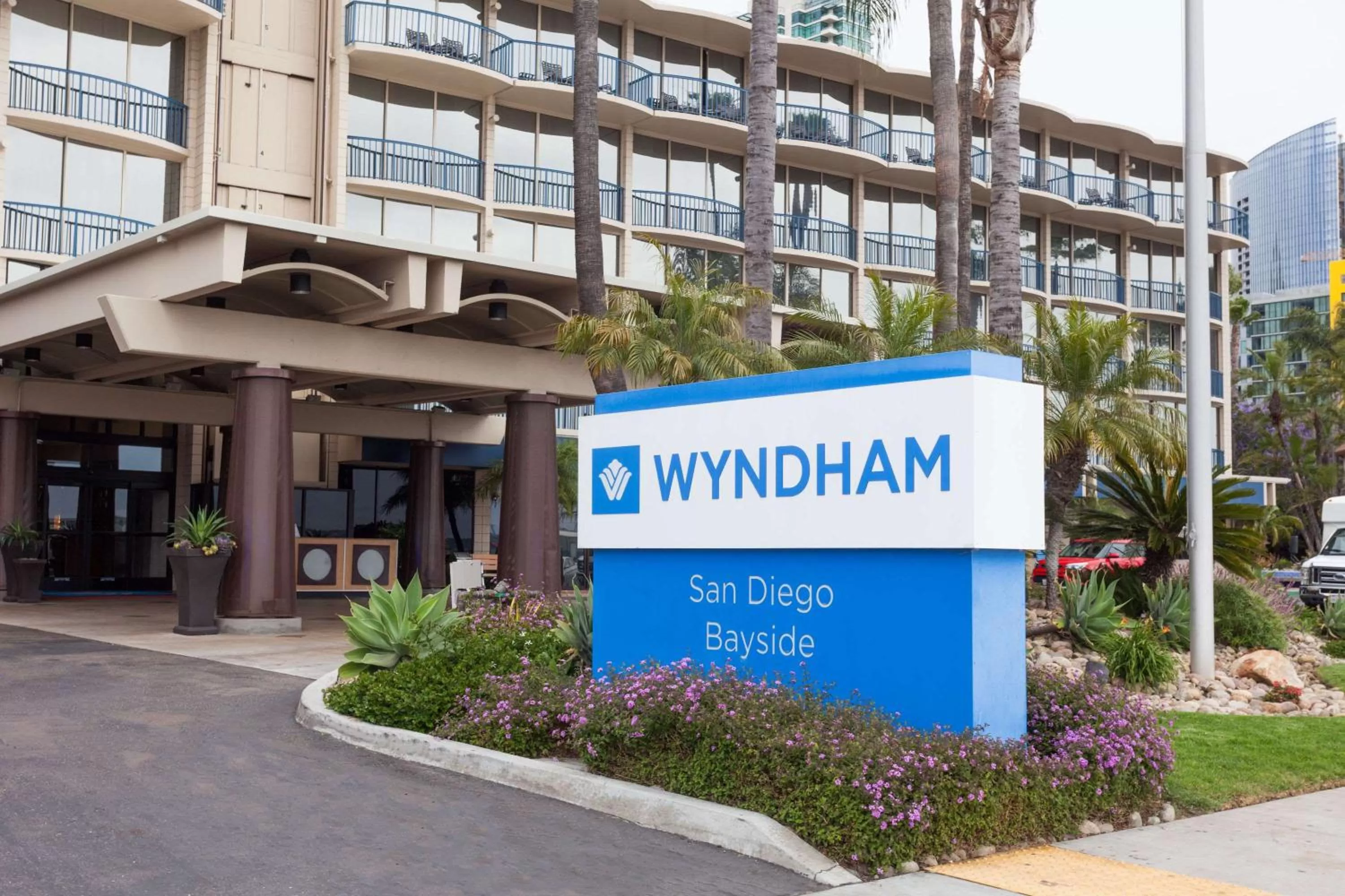 Property building in Wyndham San Diego Bayside