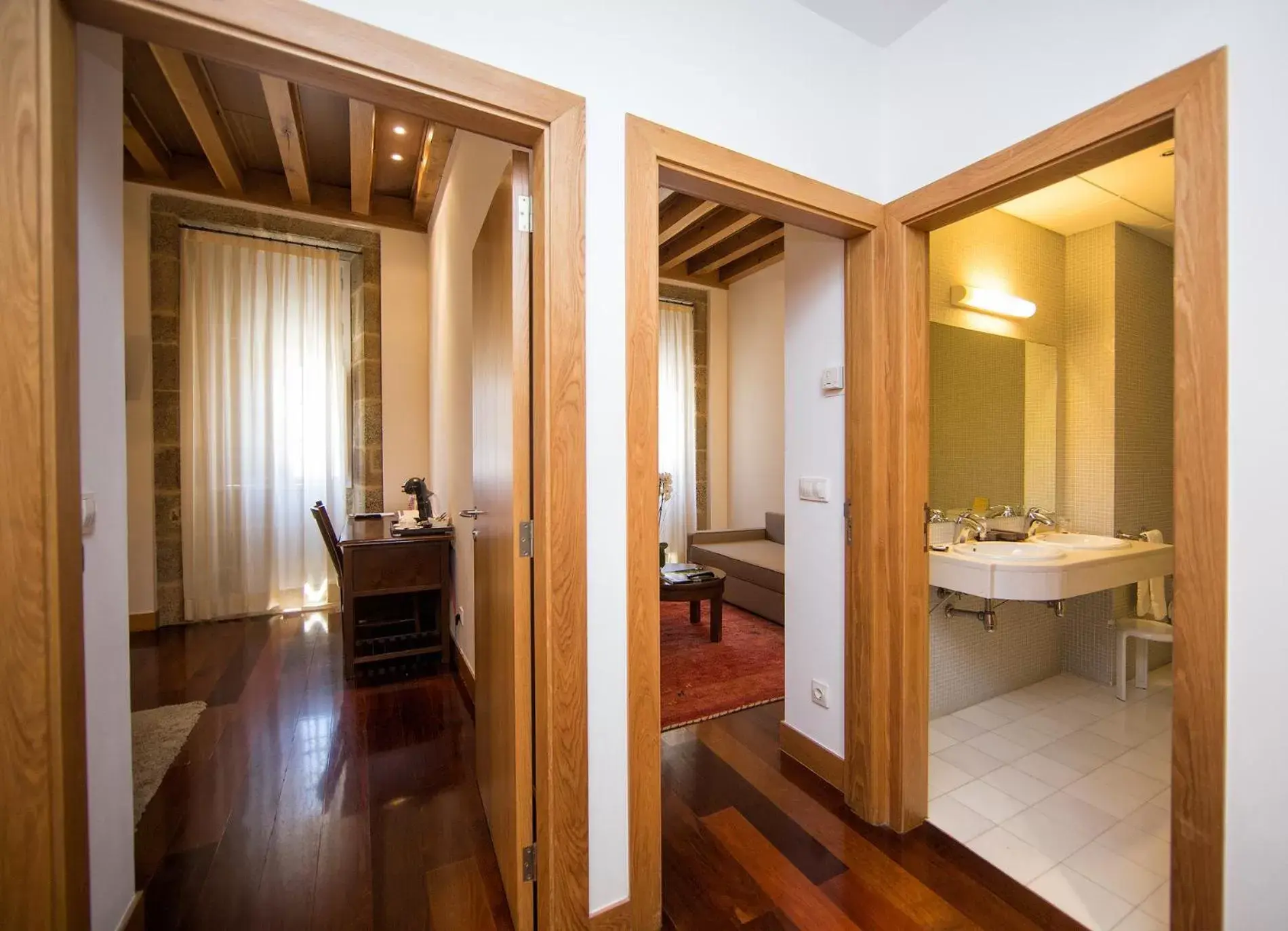 Family Room 2 Adults + 2 Children up to 12 in San Francisco Hotel Monumento Family Room 2 Adults + 2 Children up to 12 in San Francisco Hotel Monumento