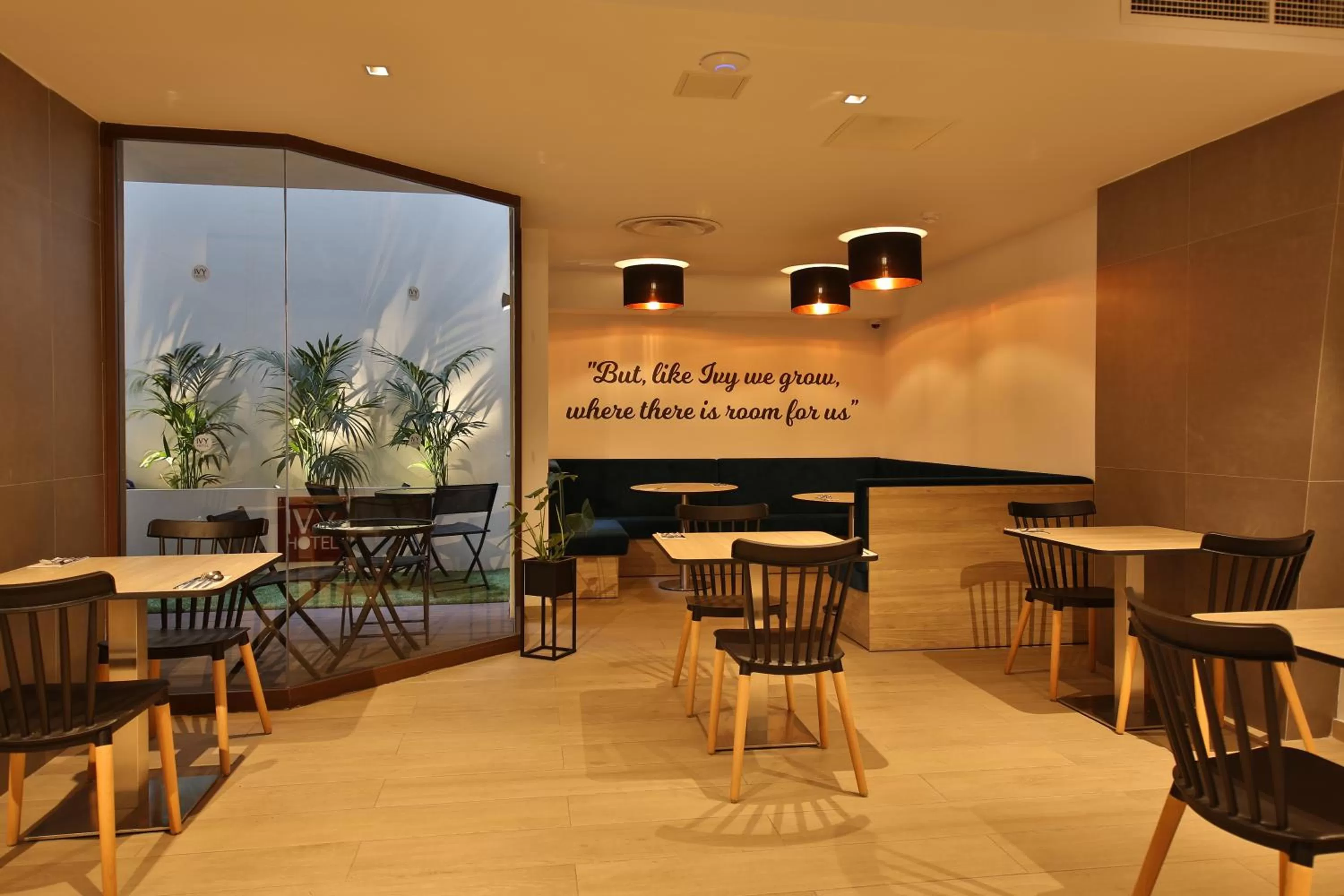 Restaurant/places to eat in Ivy Hotel - Adults Only