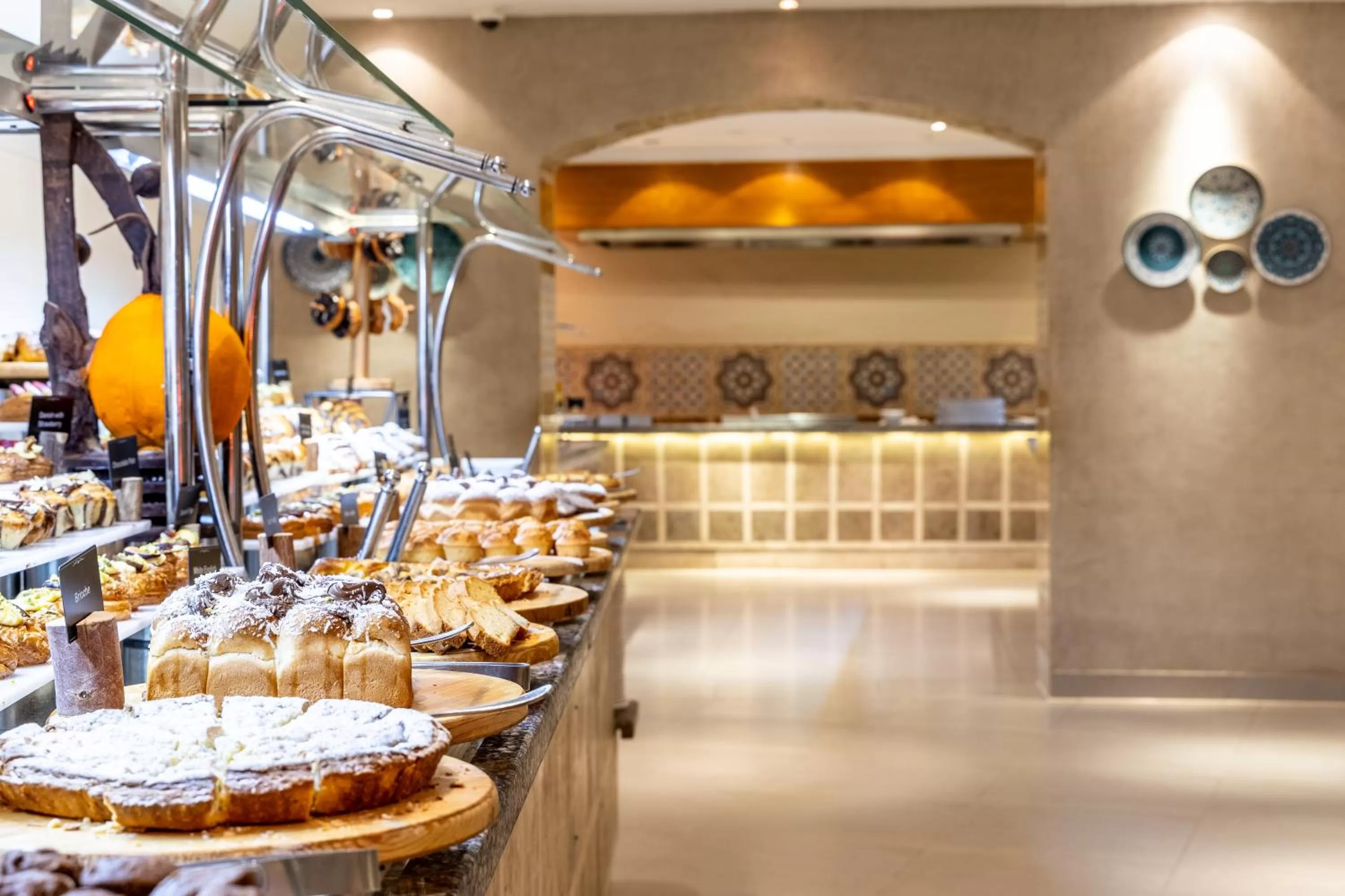 Food in Fort Arabesque Resort, Spa & Villas