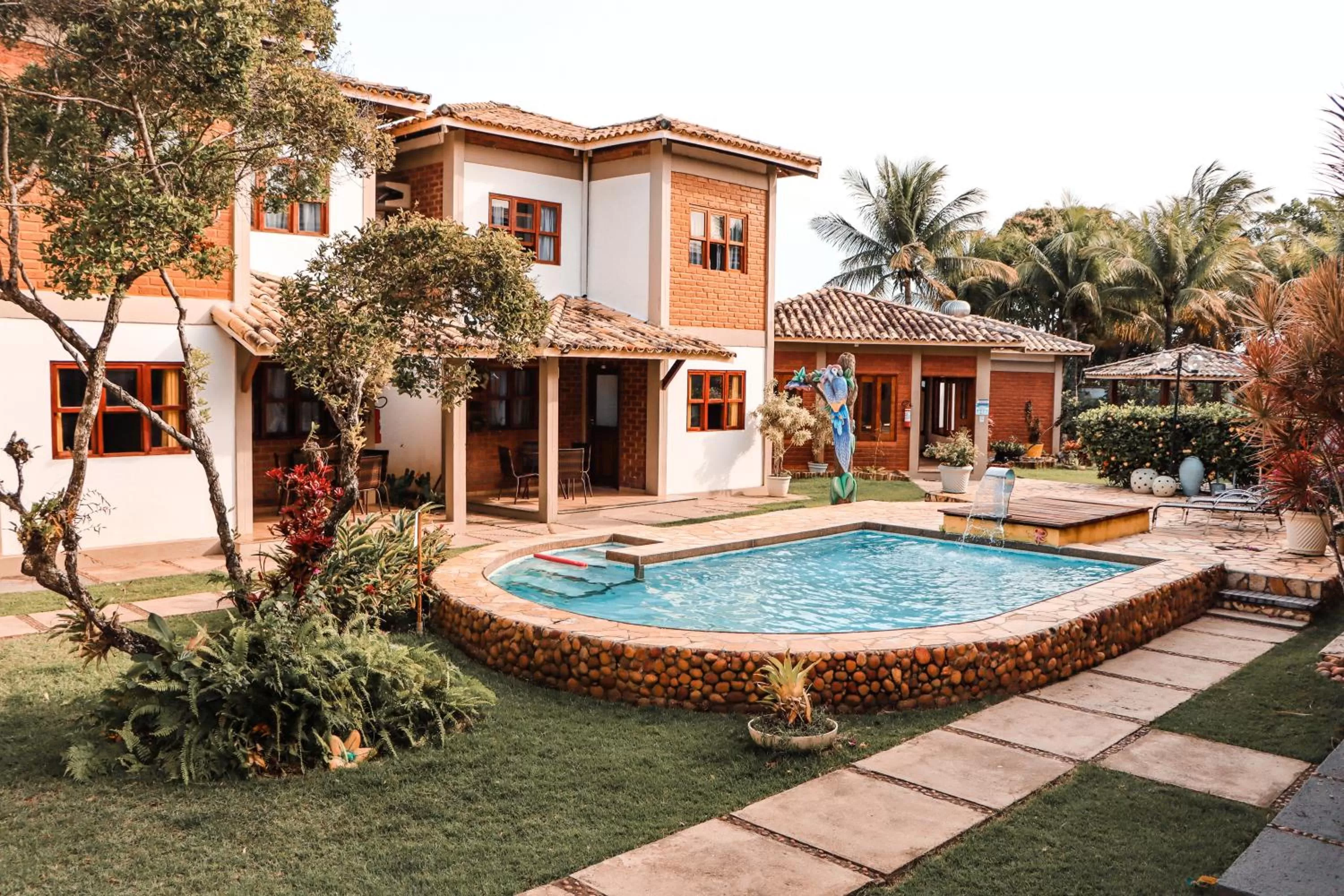 Swimming pool in Pousada e Chale Porto Paraiso