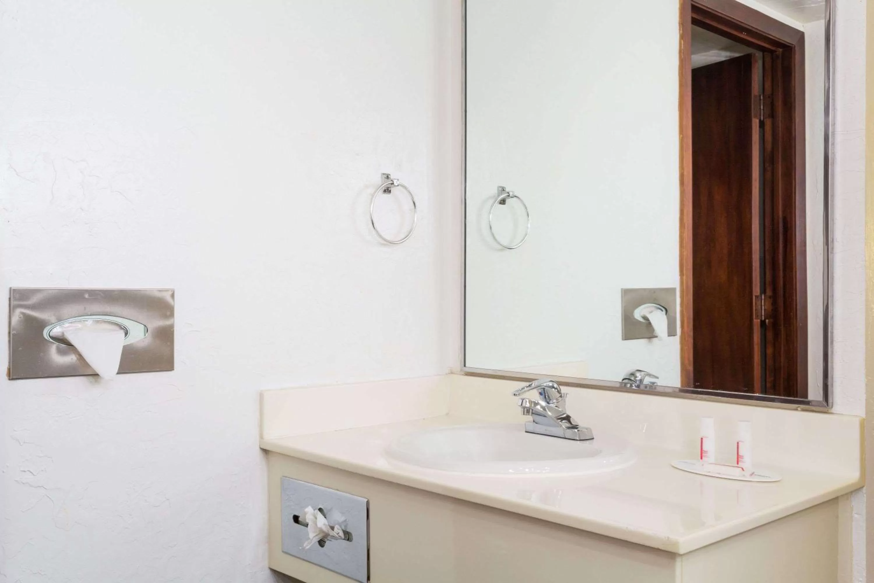 Bathroom in Super 8 by Wyndham Wendover