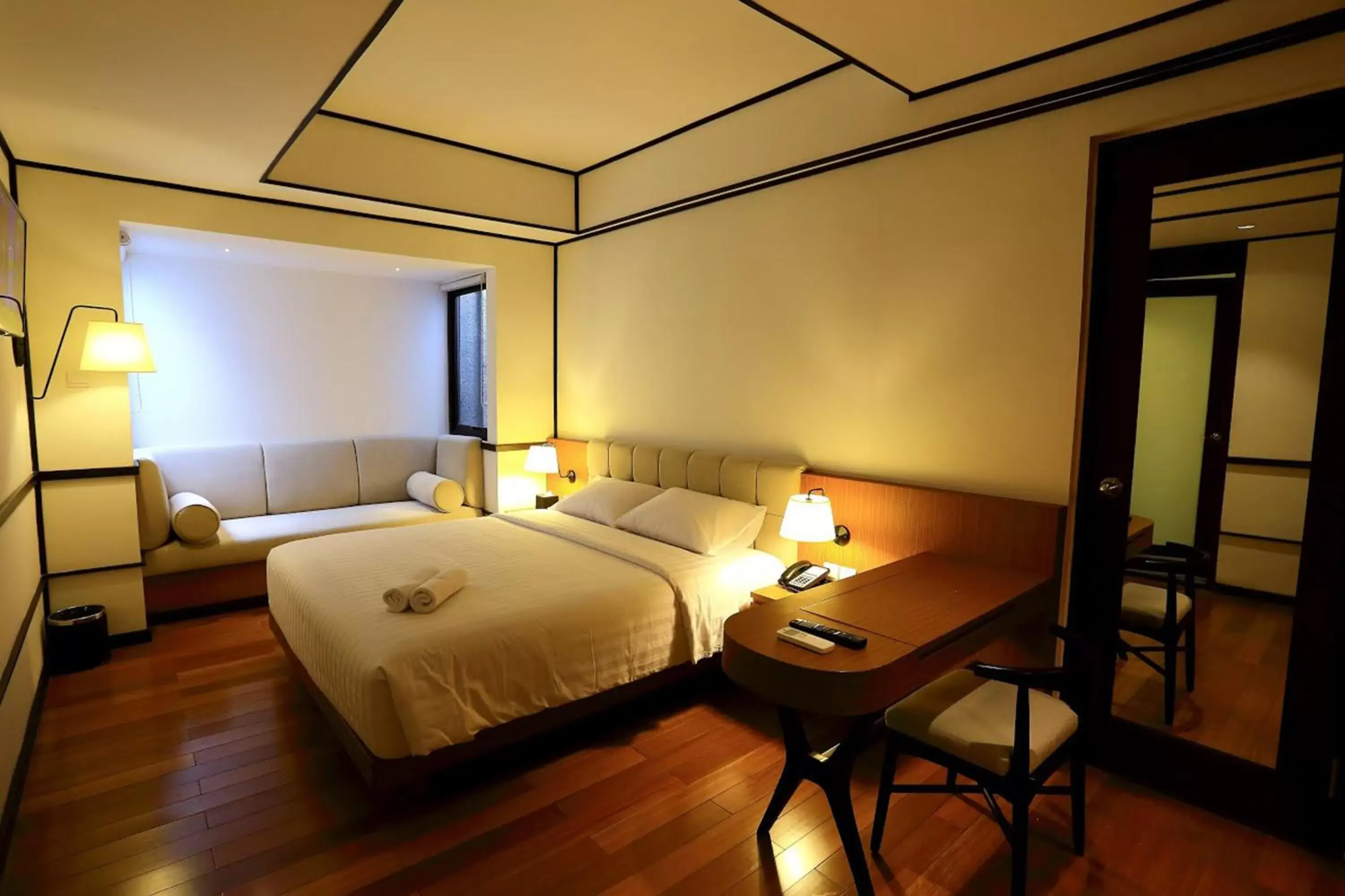 Superior Double Room in Namin Dago Hotel Superior Double Room in Namin Dago Hotel