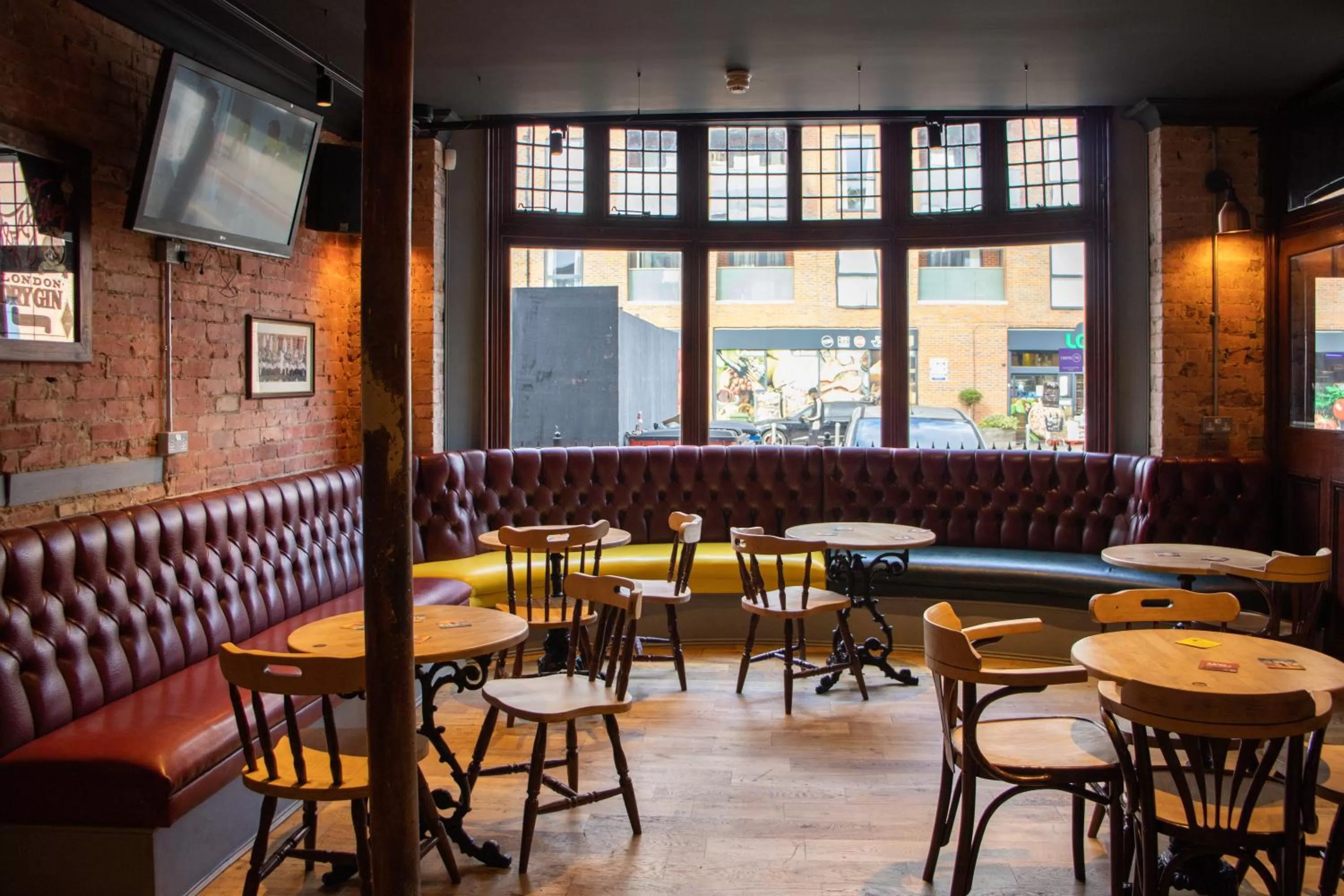 Lounge or bar in Fountain Hotel