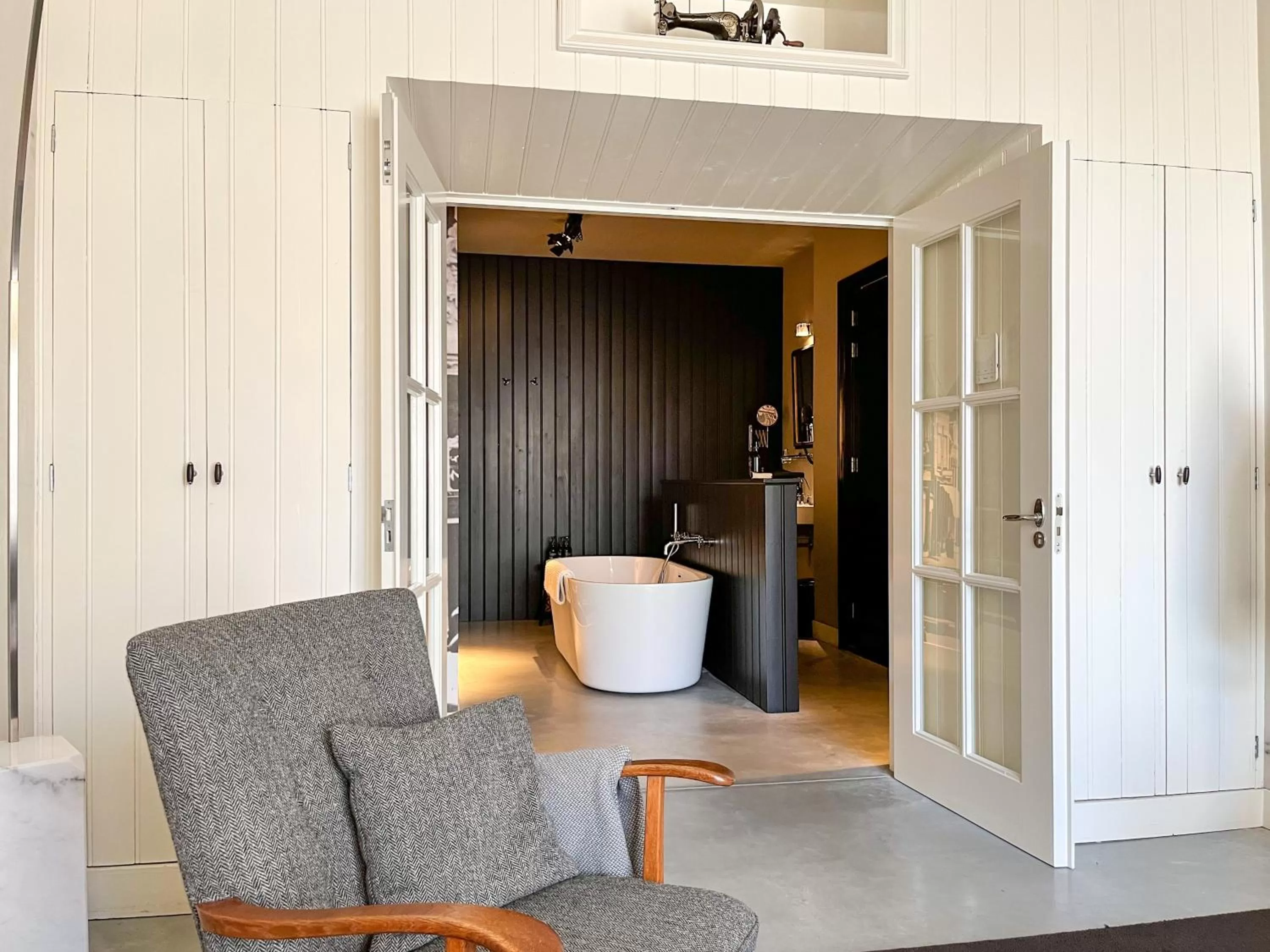 Bathroom in Van der Gang Suites uniek design in hartje Dokkum