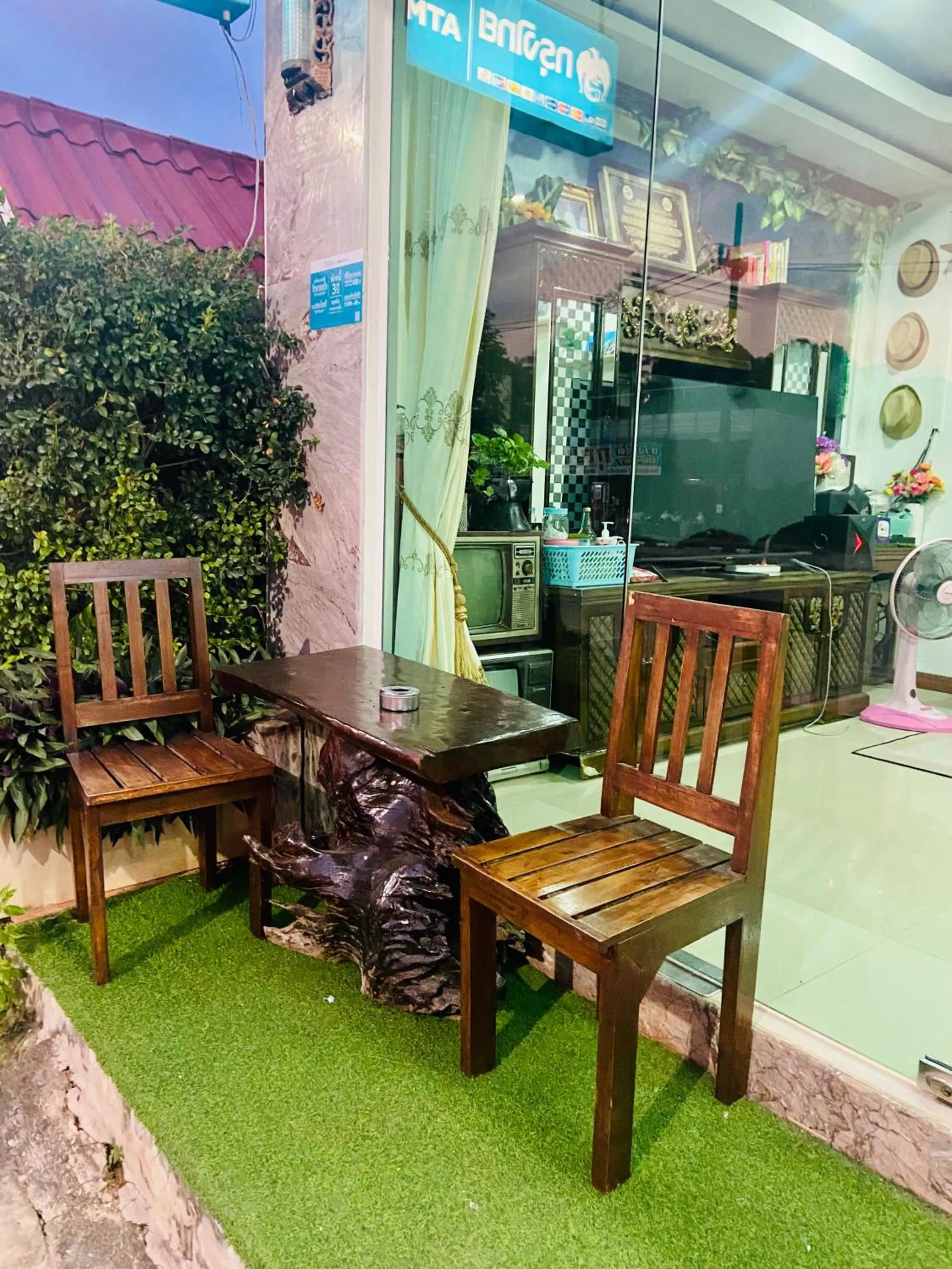 Seating area in Lanta Grand House