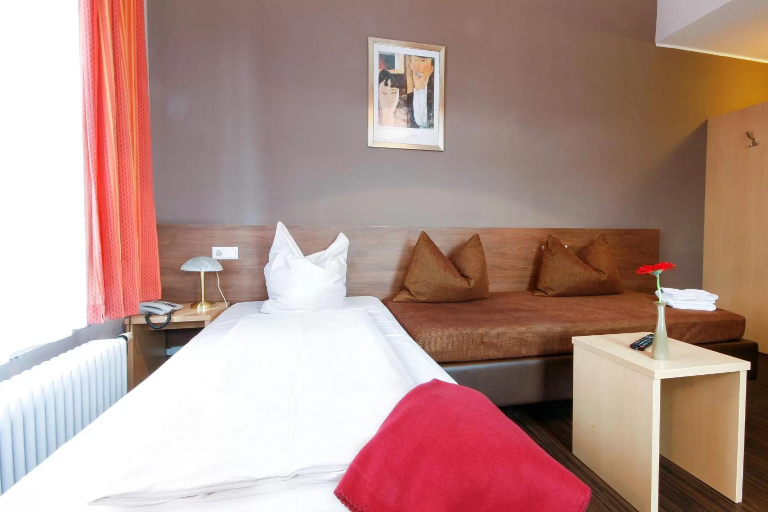 Photo of the whole room, Bed in Hotel am Tiergarten