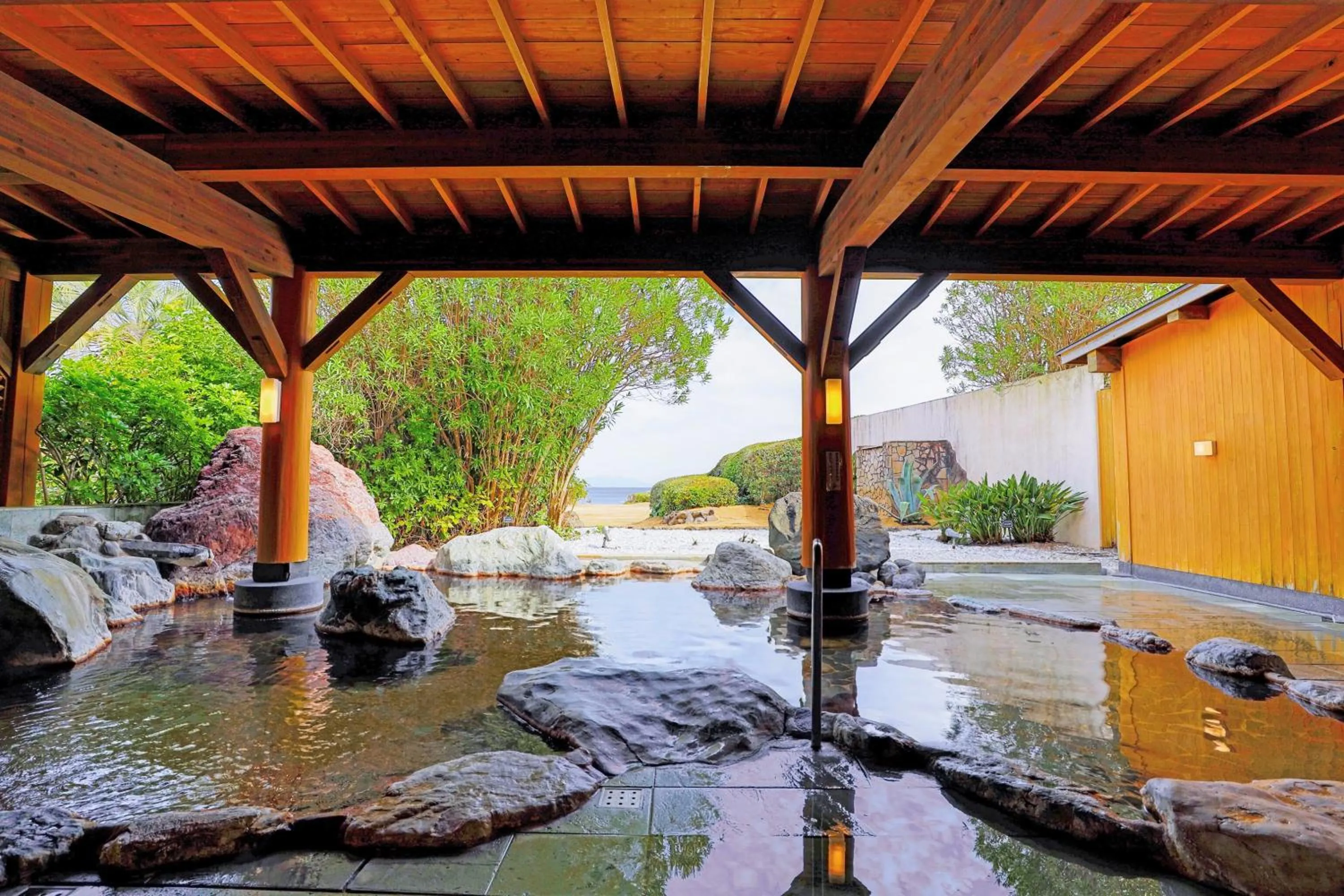 Hot Spring Bath in Hotel Izukyu