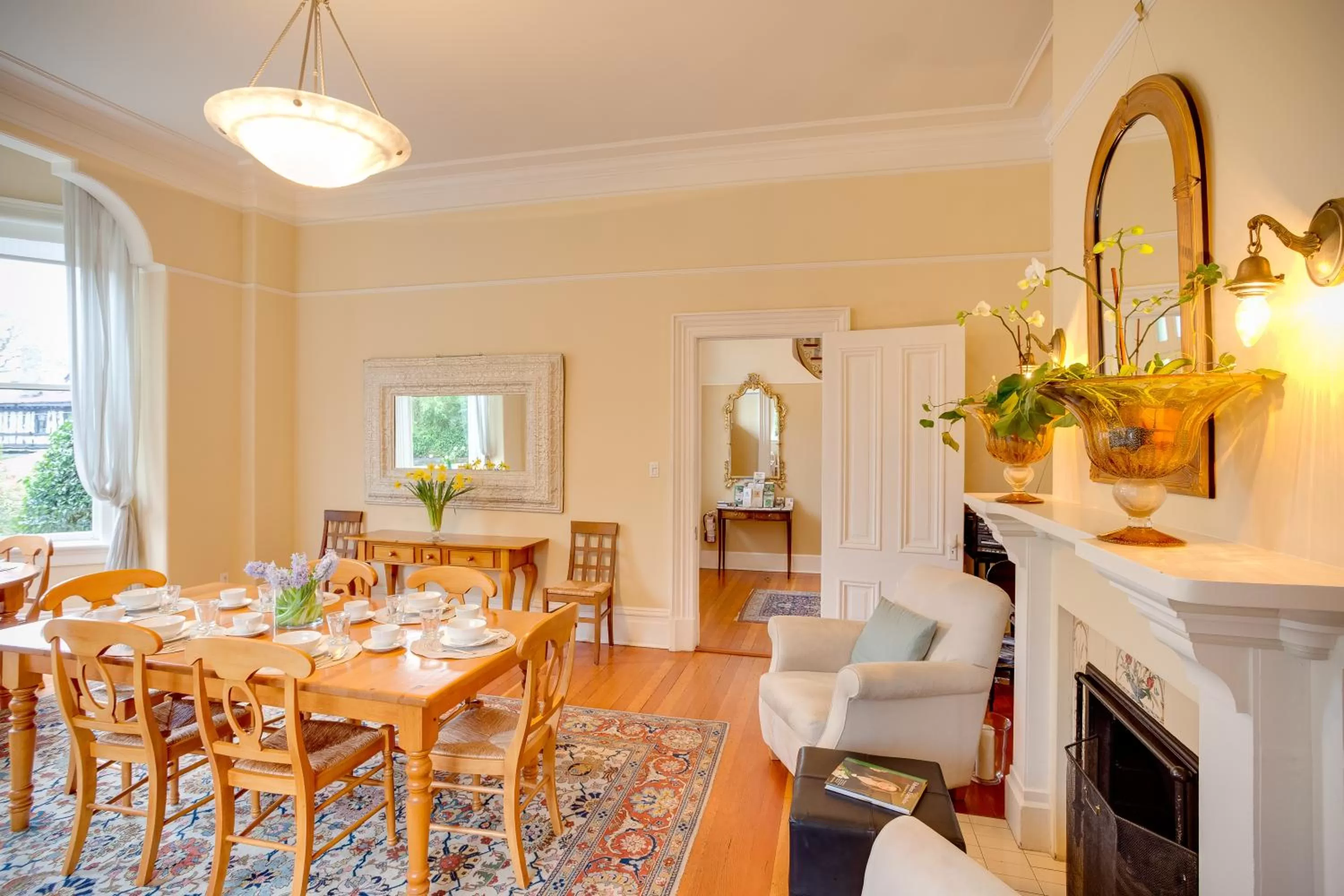 Restaurant/places to eat in Fairholme Manor Inn