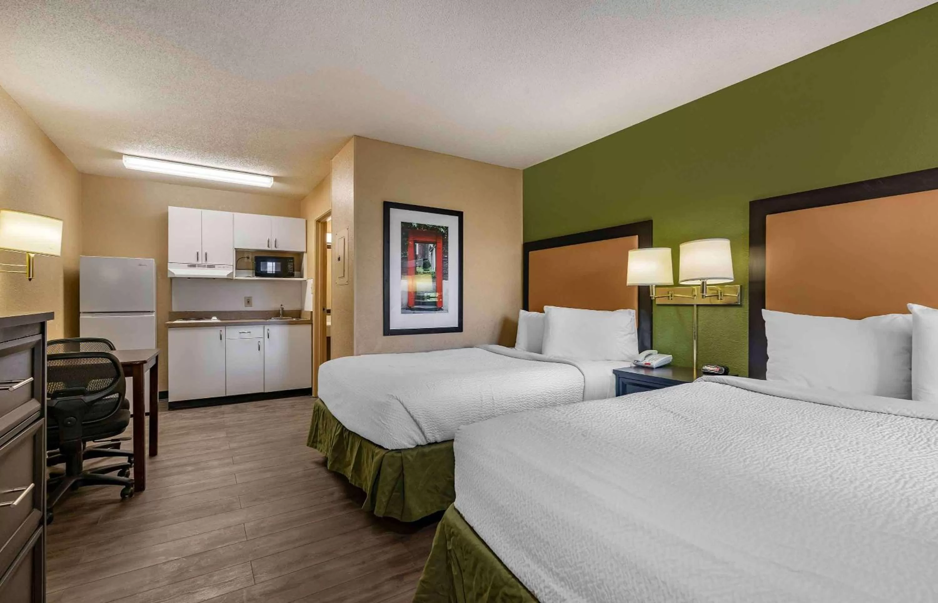 Bedroom, Bed in Extended Stay America Suites - Lexington - Nicholasville Road