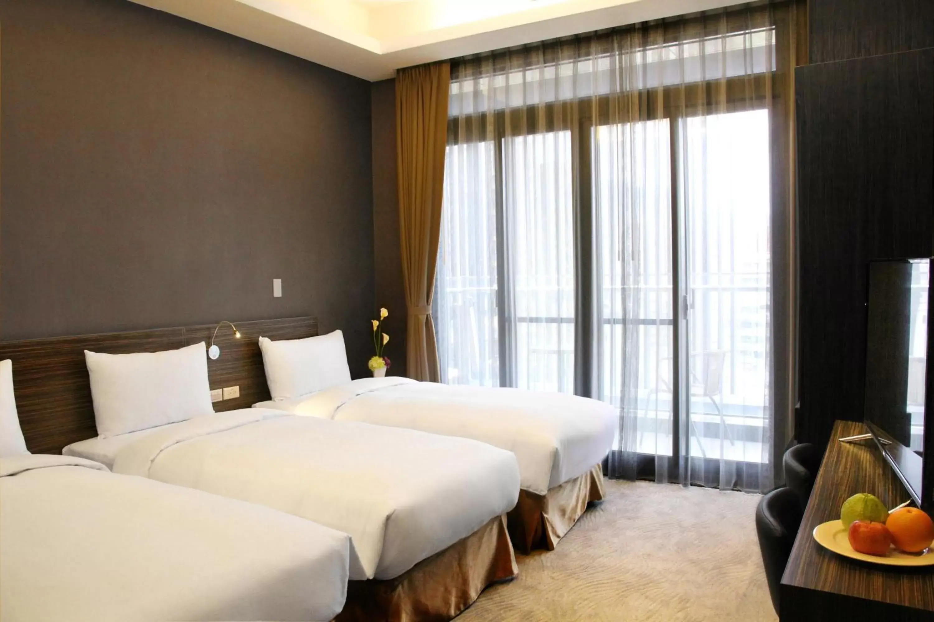 Triple Room in Capital Hotel SongShan Triple Room in Capital Hotel SongShan