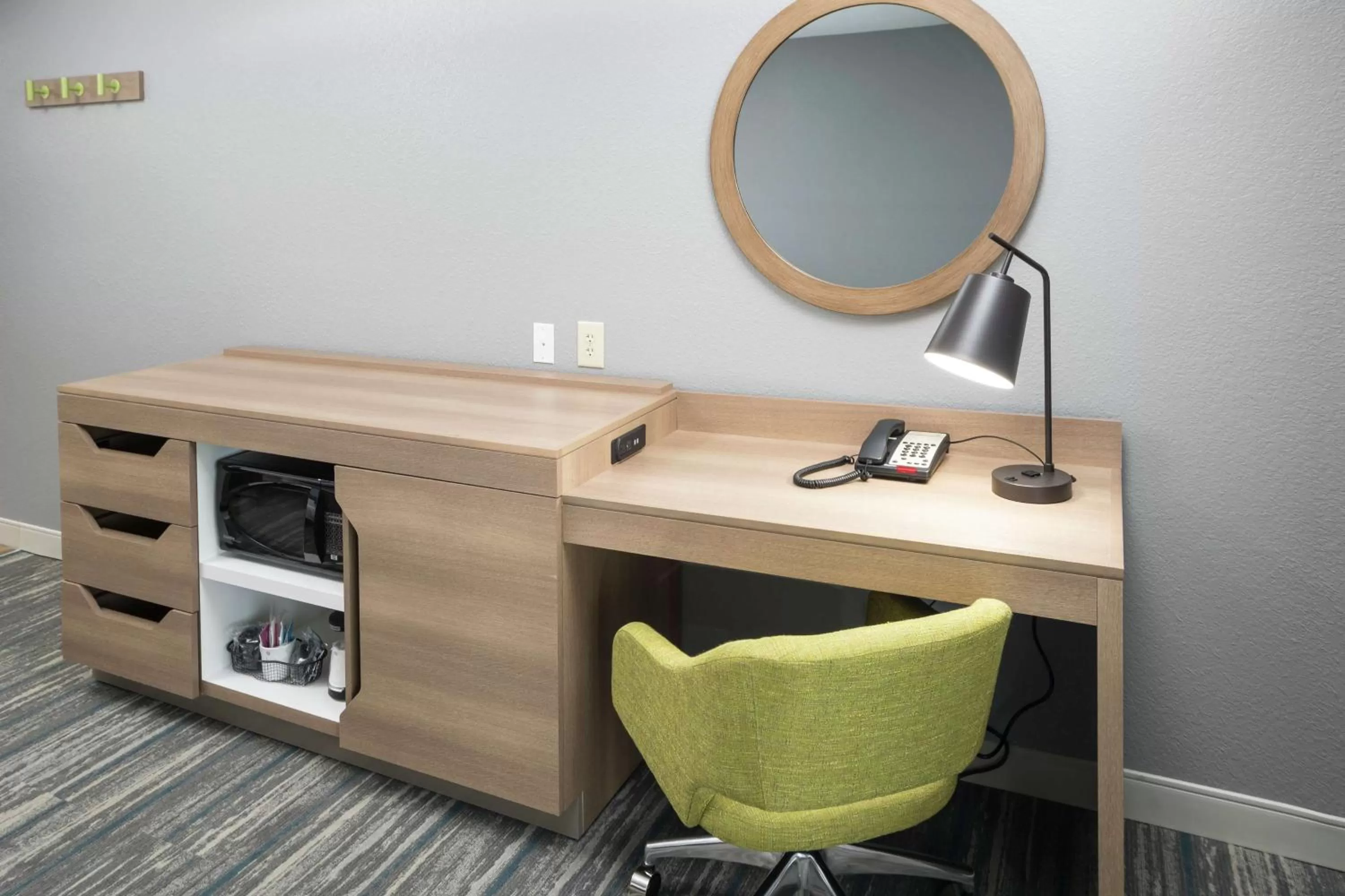 Bedroom in Hampton Inn Wilson Downtown