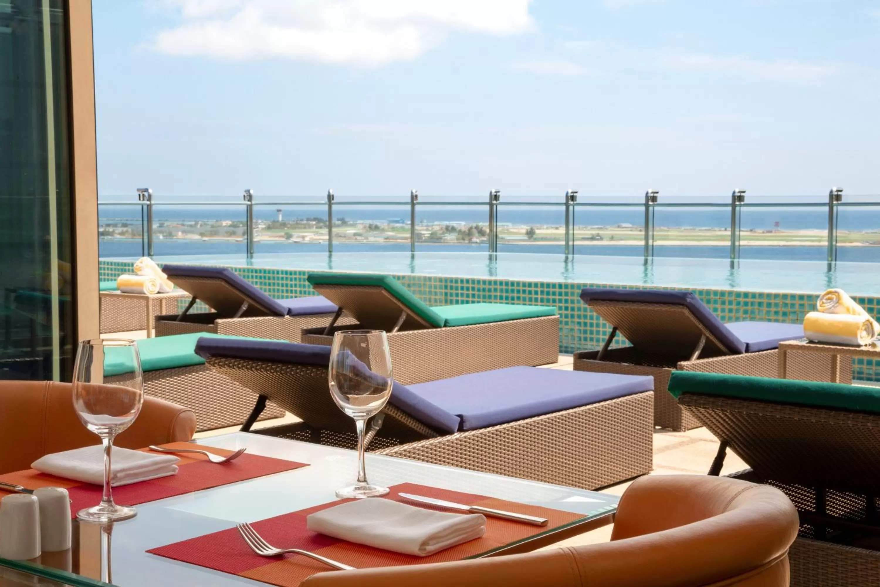 Lounge or bar in Jen Maldives Male by Shangri-La