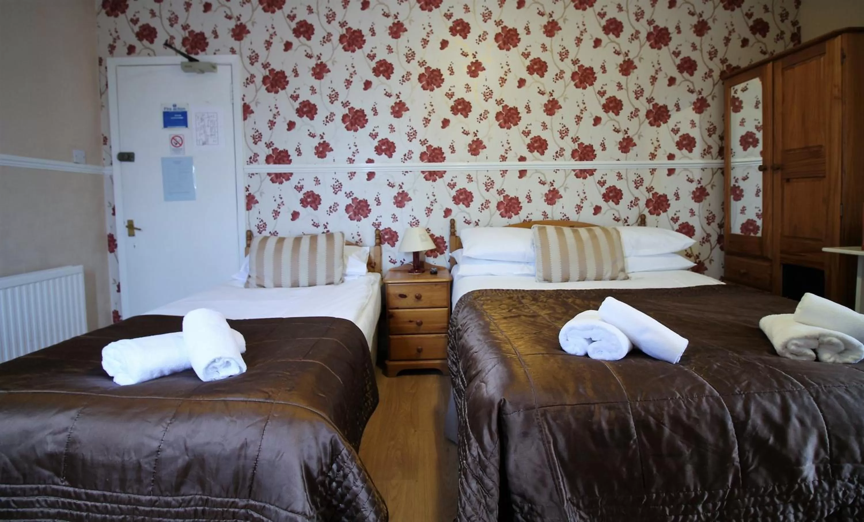 Bed in Fairway Hotel