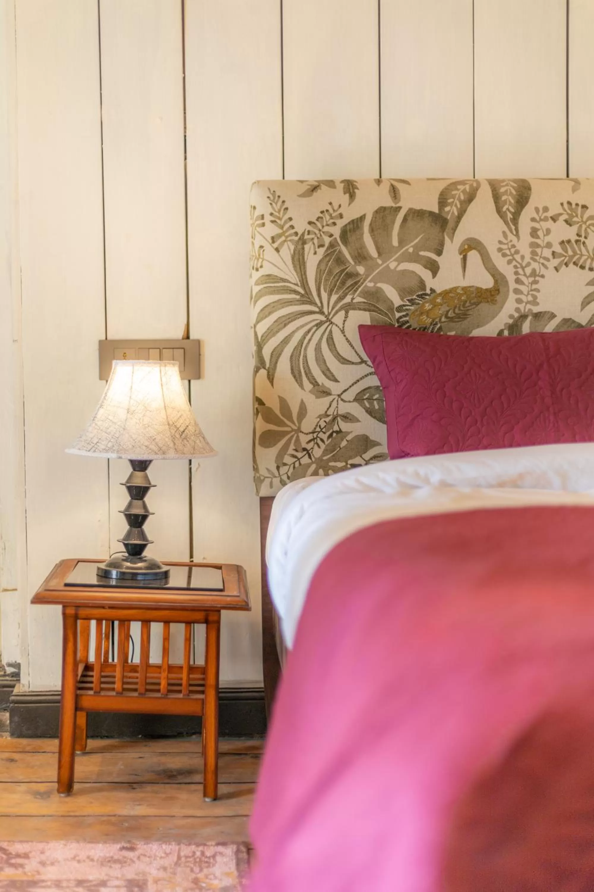 Bed in Seclude Shimla, Taraview