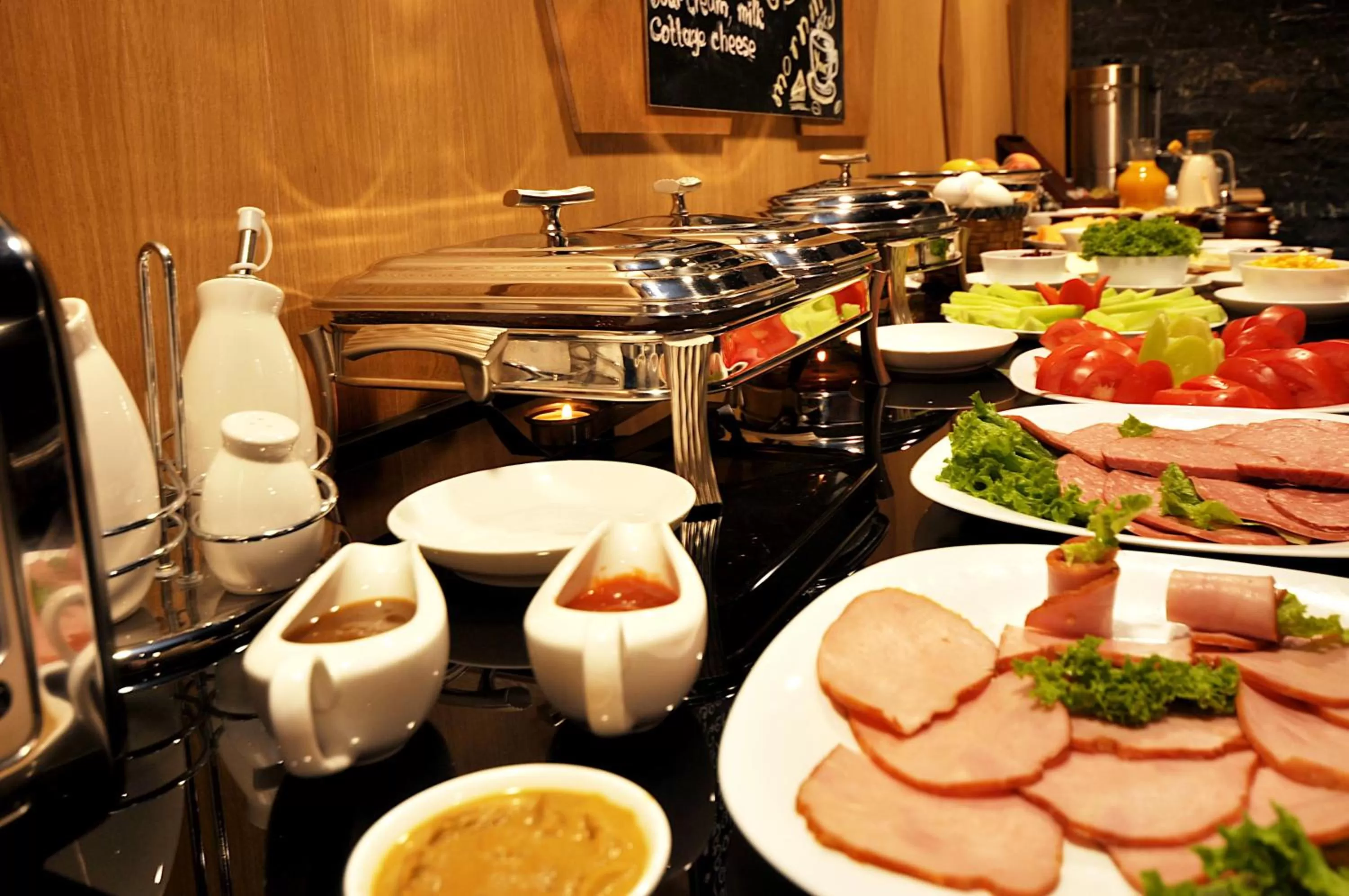 Food and drinks in Elle Boutique Hotel