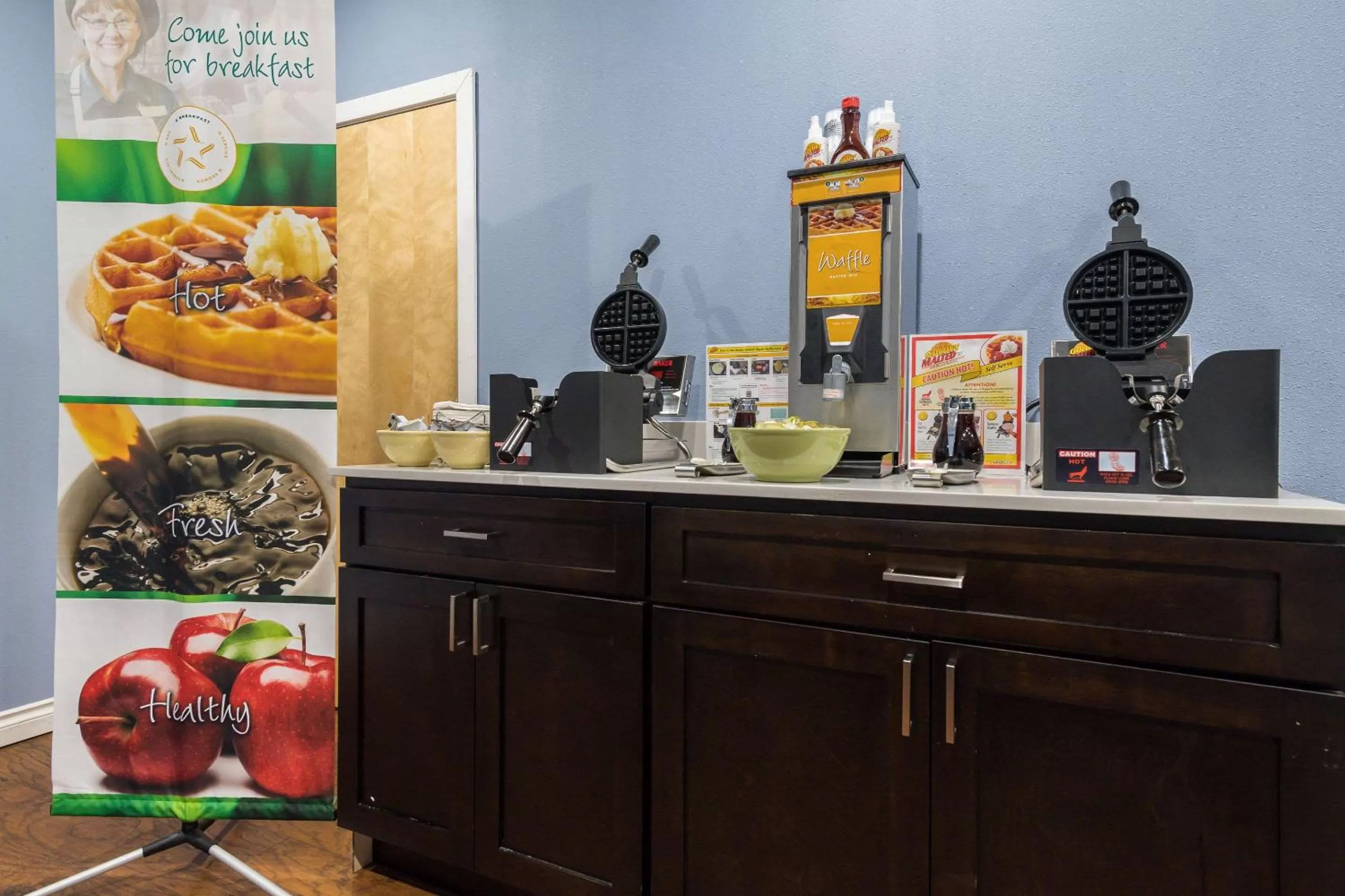 Restaurant/places to eat in Quality Inn Bellevue