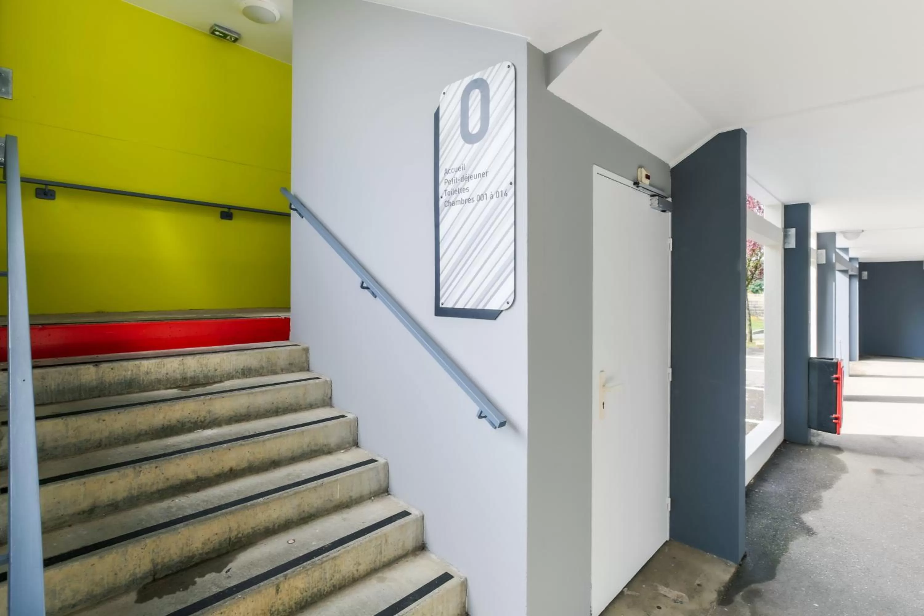 Property building in B&B HOTEL Metz Augny