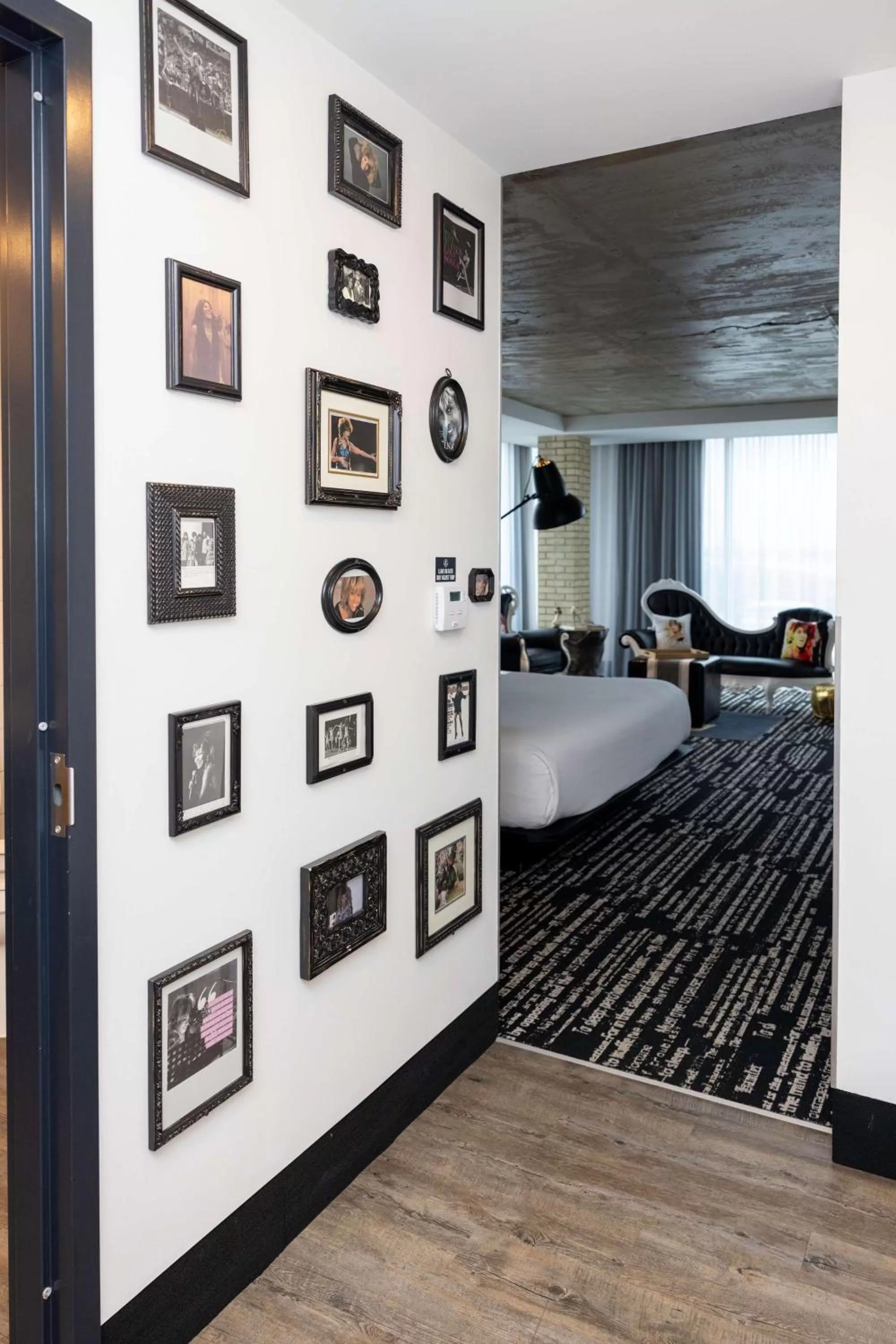 Photo of the whole room, Bed in Lorenzo Hotel Dallas, Tapestry Collection by Hilton