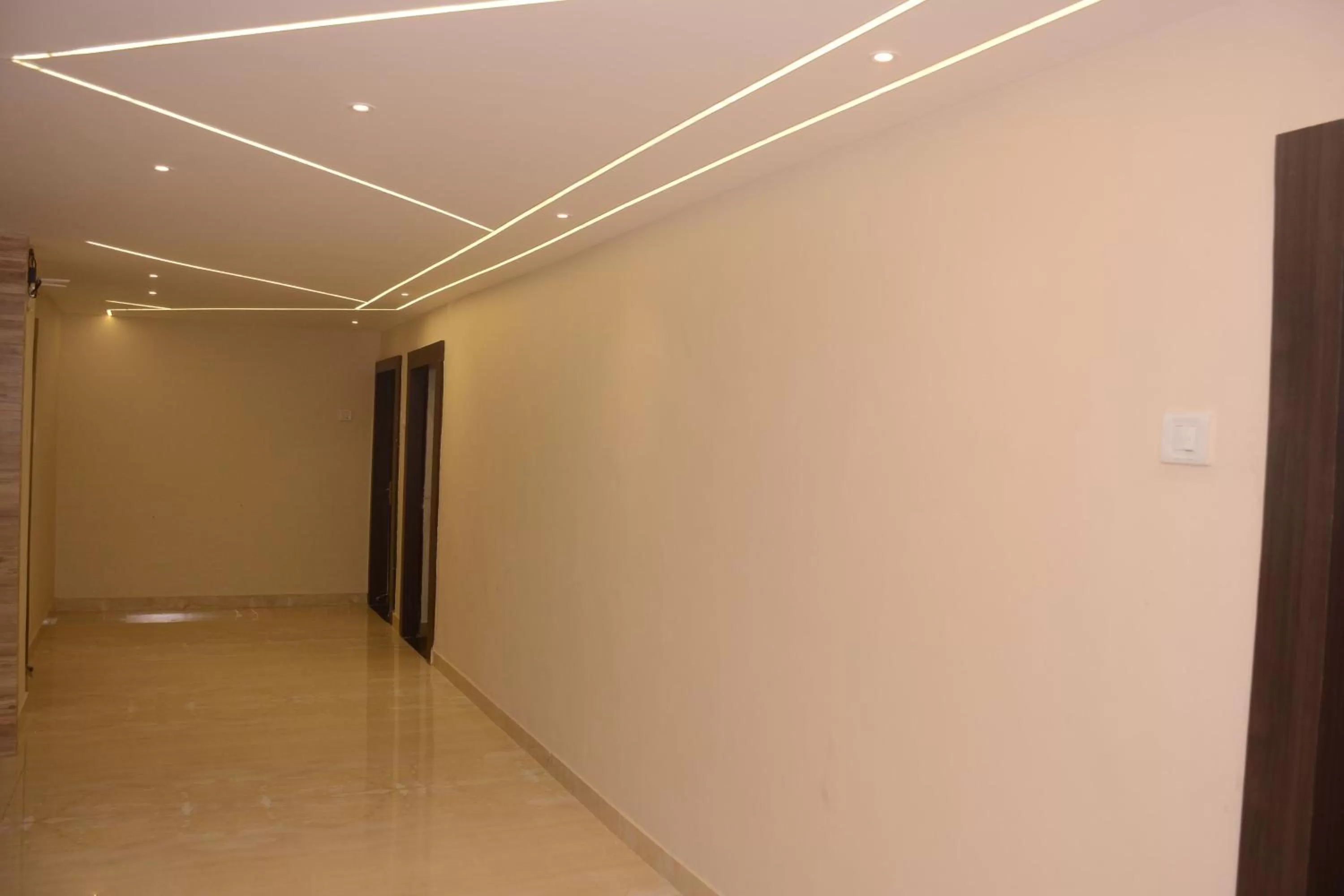 Area and facilities in Hotel Bharat