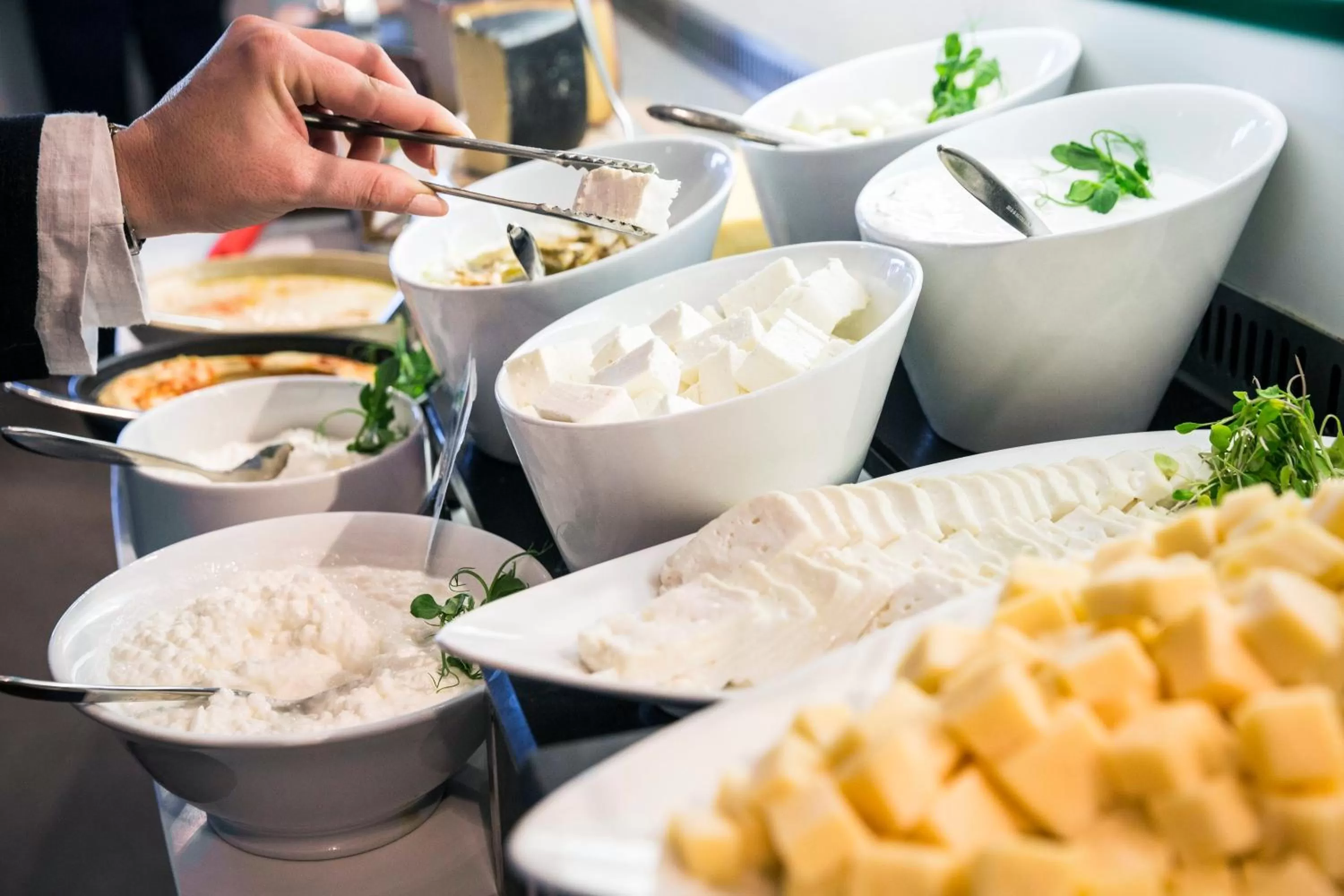 Restaurant/places to eat in Crowne Plaza Tel Aviv City Center by IHG