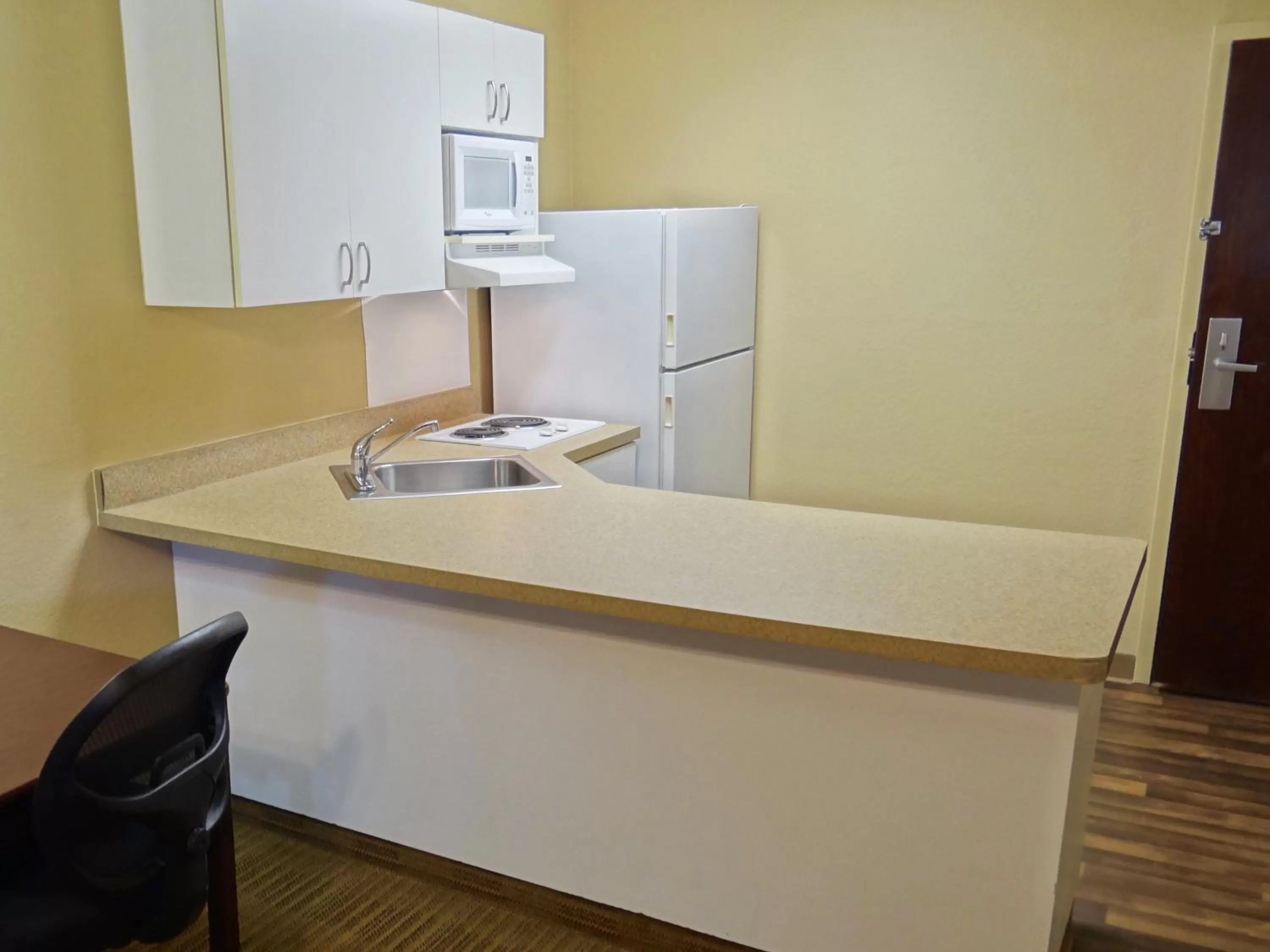 Kitchen or kitchenette in Extended Stay America Suites - Pittsburgh - Monroeville