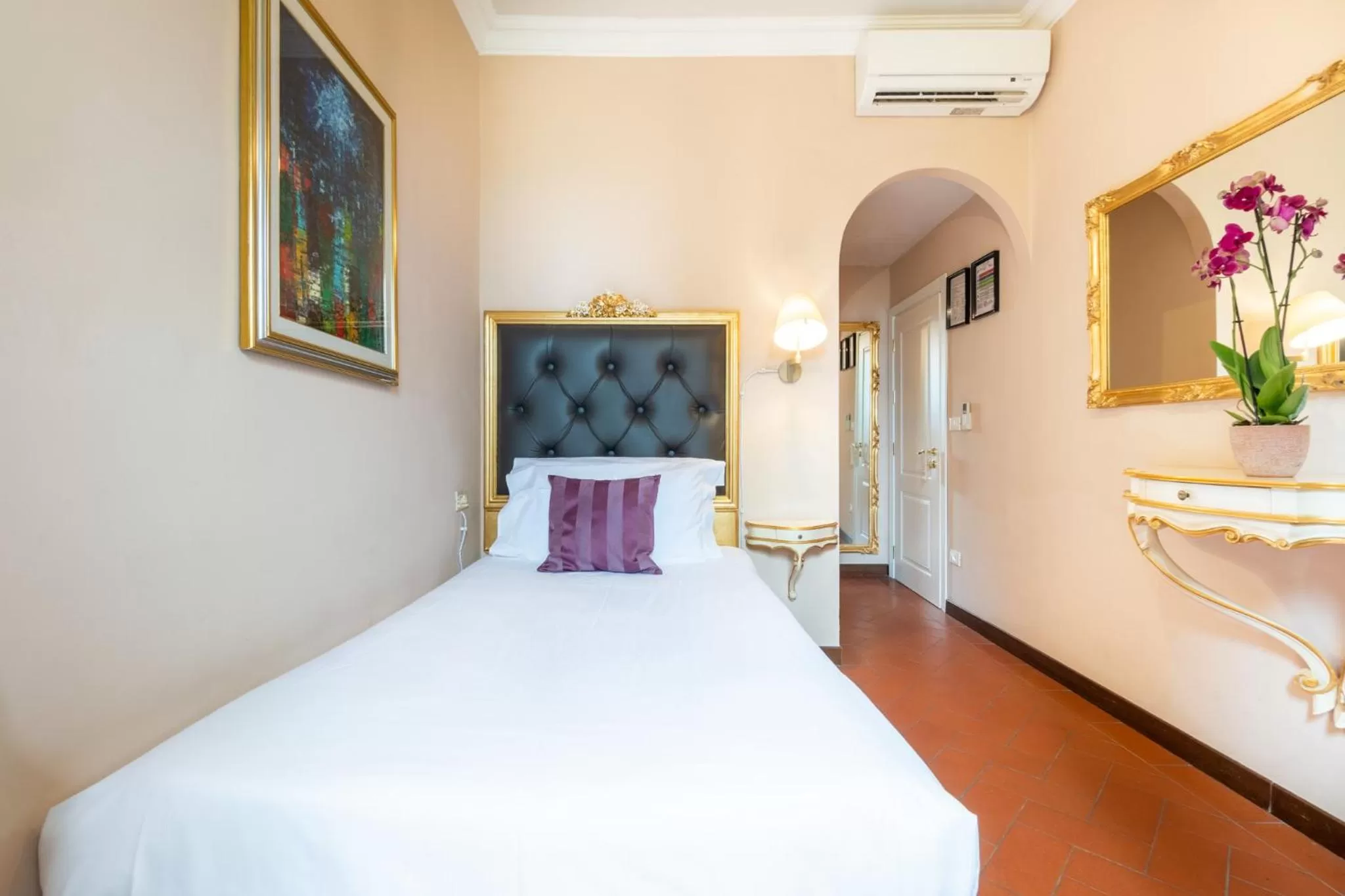 Bed in Art Hotel Villa Agape - Place of Charme