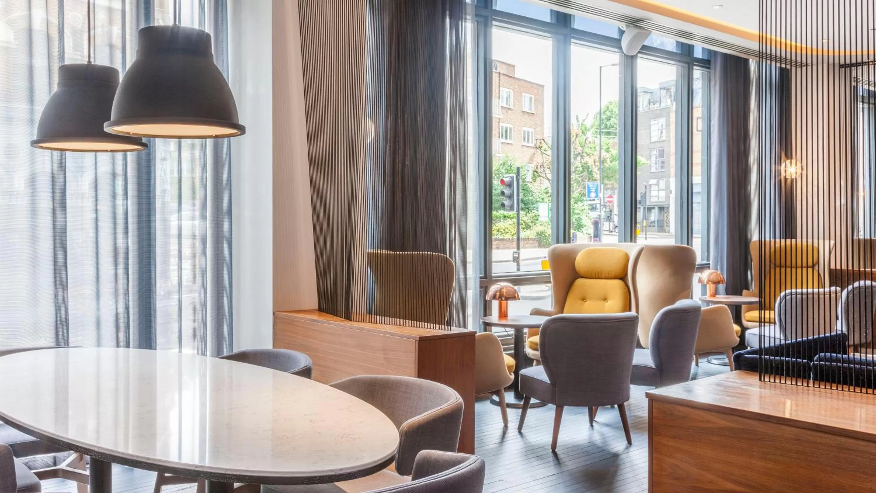Lounge or bar in Crowne Plaza London Kings Cross by IHG