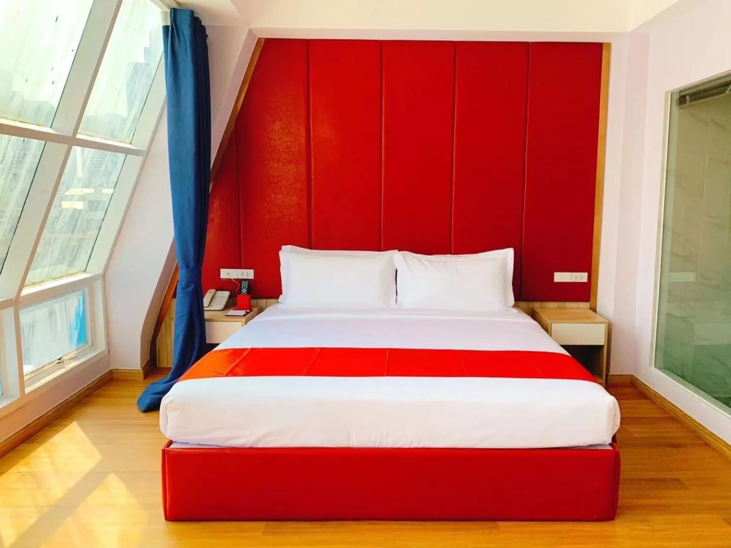 Bed in Sapphire Hotel Silom Bangkok