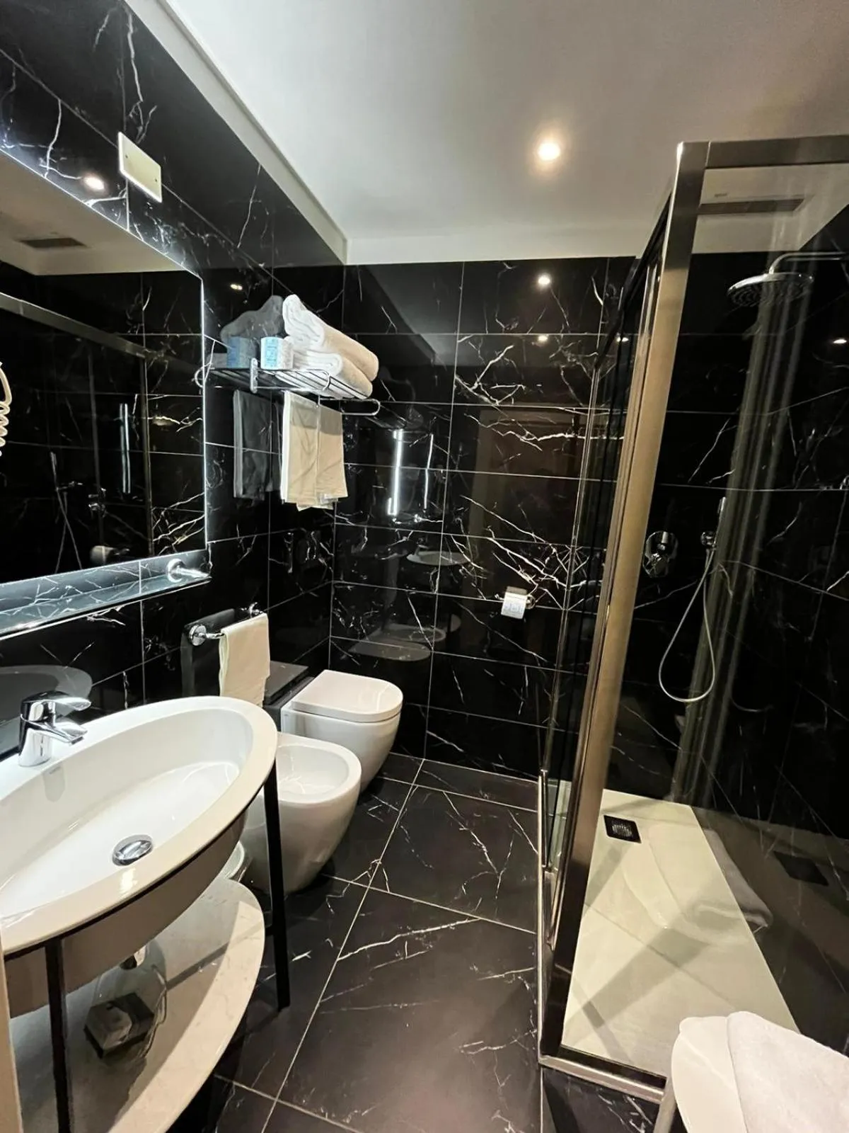 Shower in Zanhotel Tre Vecchi