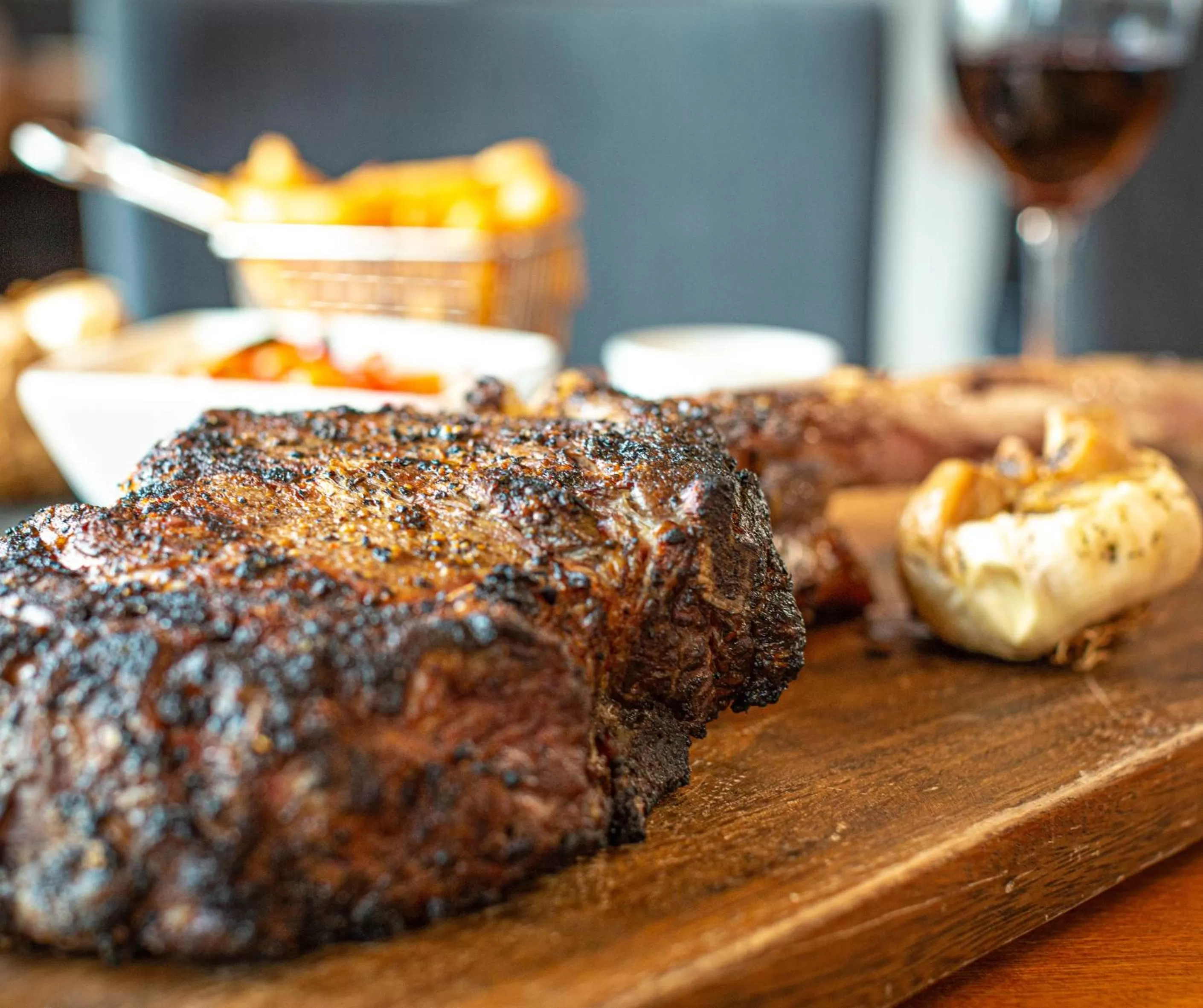 Restaurant/places to eat in Hotel Montfort